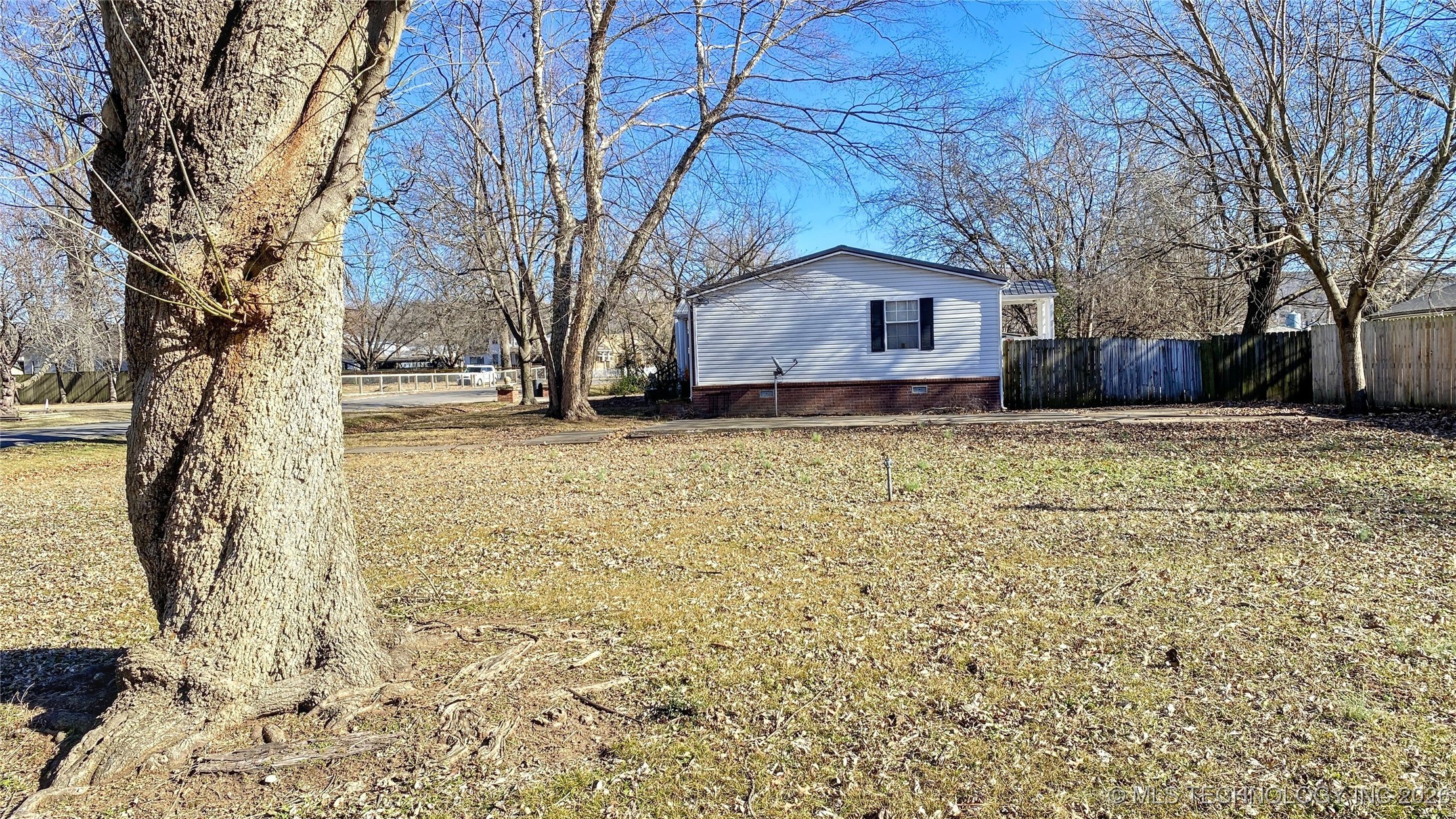 320 W Maple Street Stilwell OK 74960