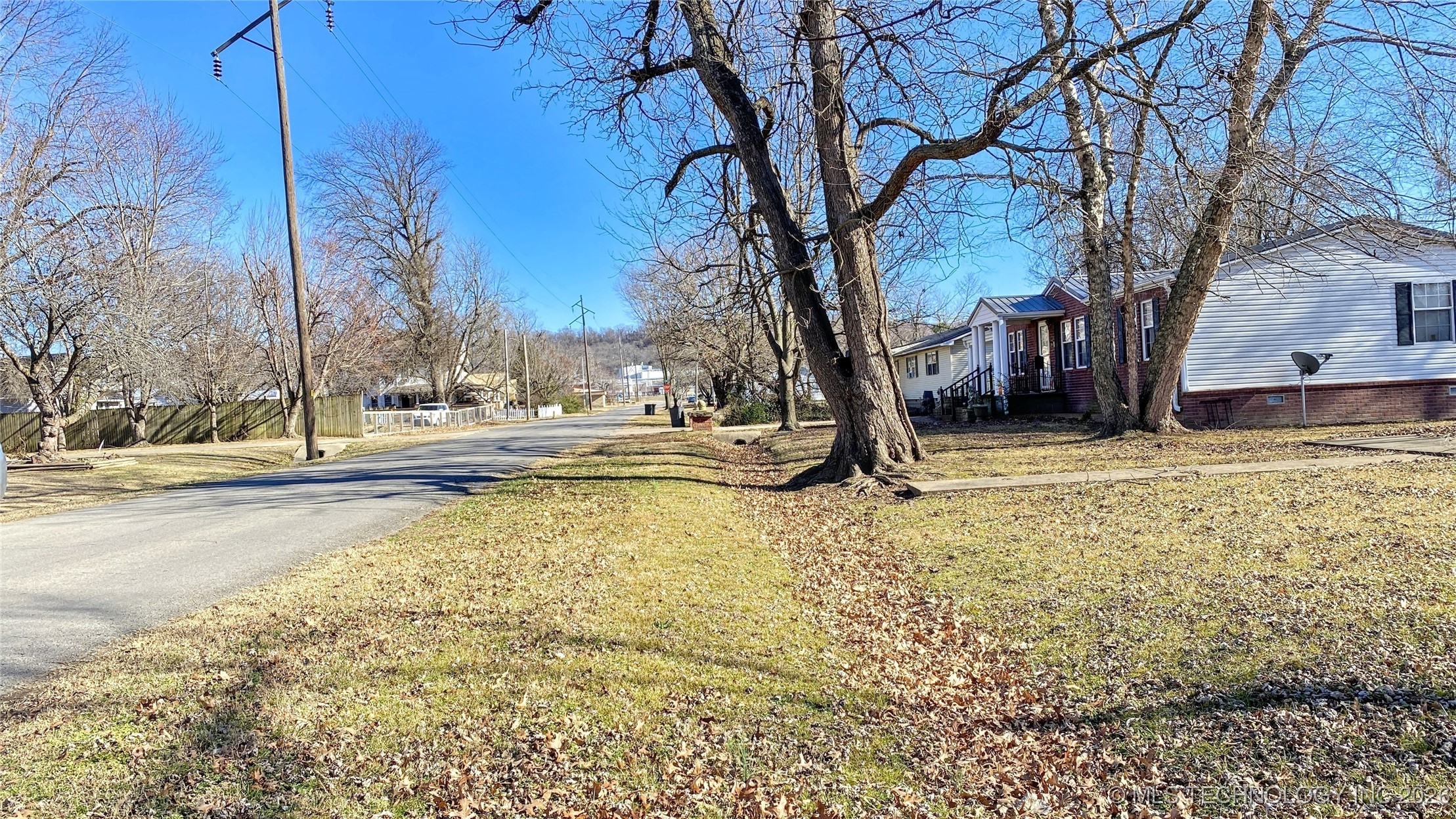 320 W Maple Street Stilwell OK 74960