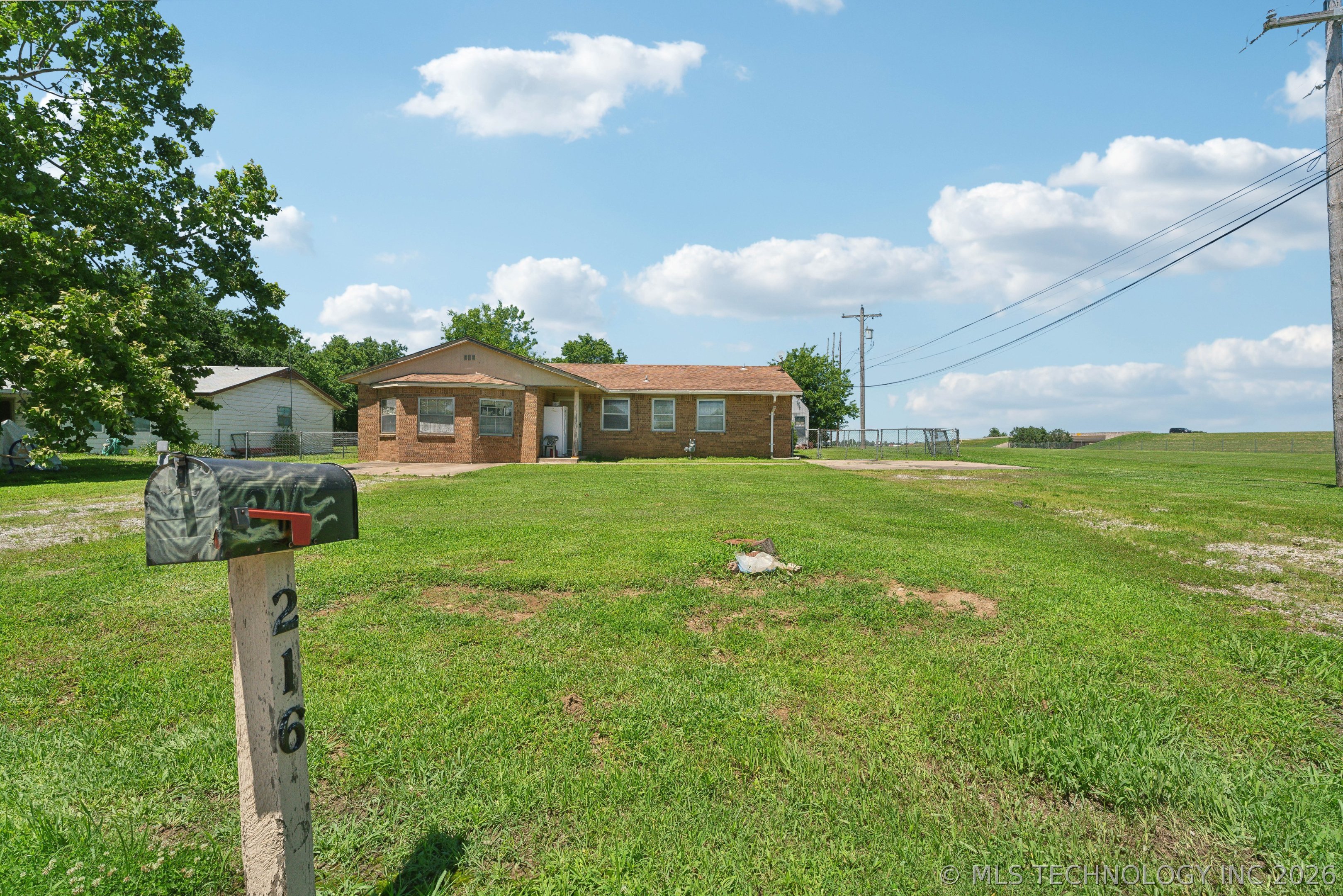 220 E Center Street S Collinsville OK 74021