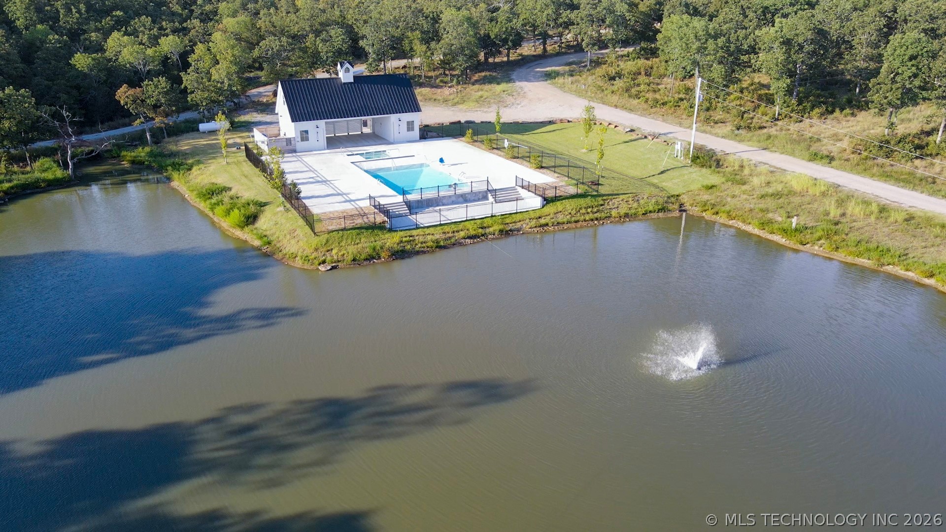 23 Falcon Tree Loop Eufaula OK 74432