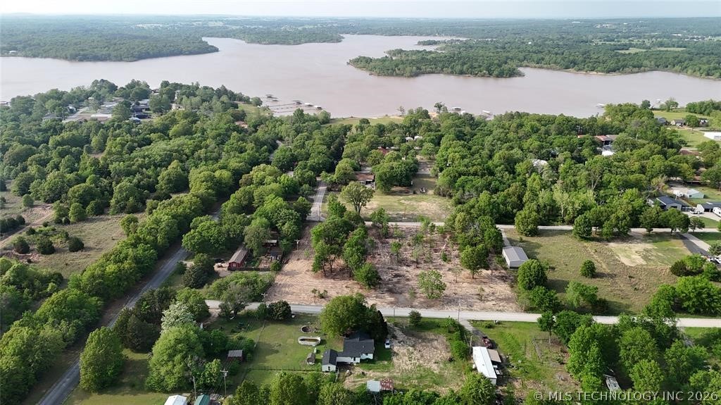 5 Siers Road Eufaula OK 74432