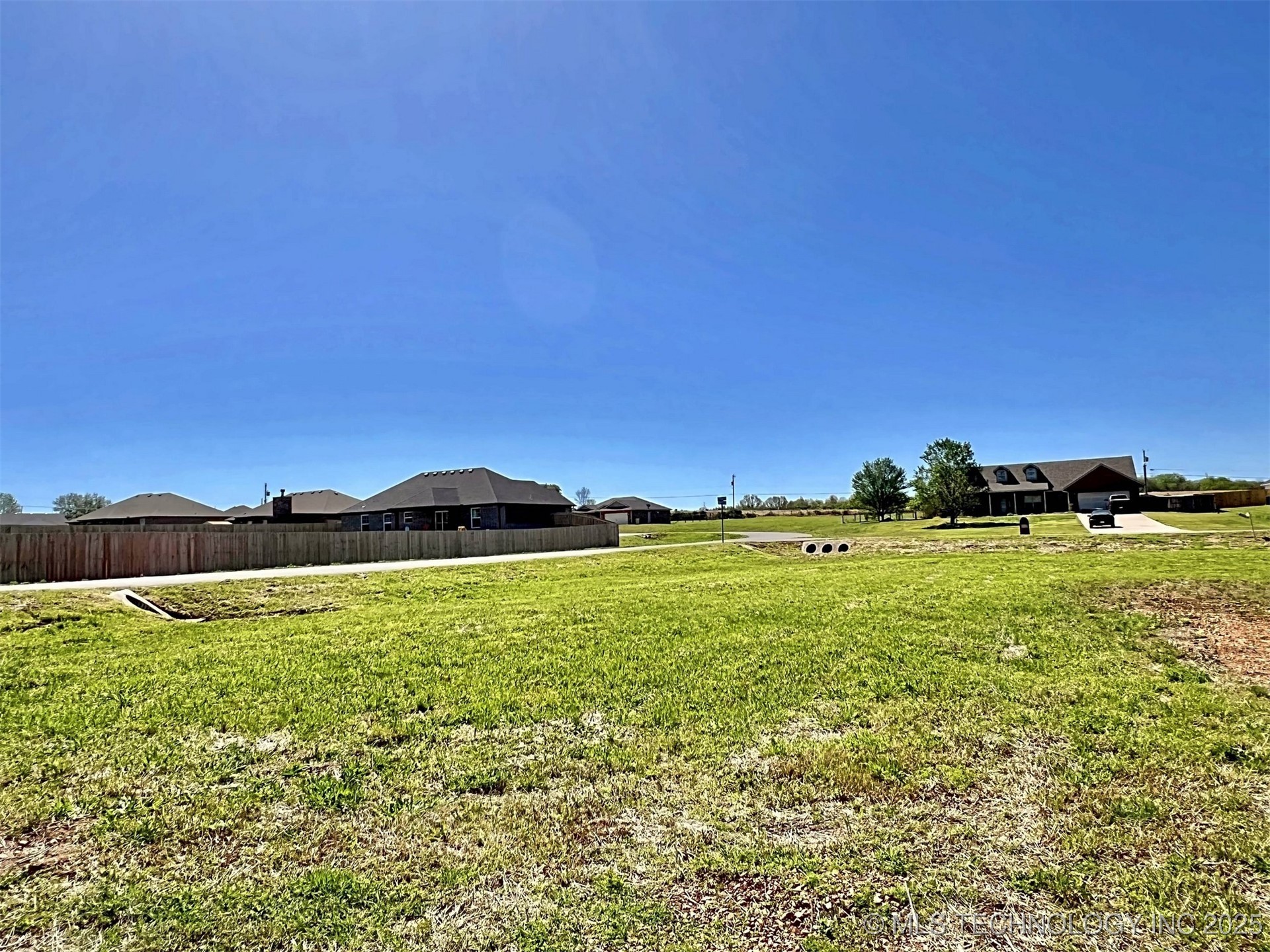 17540 W Tray Road Tahlequah OK 74464