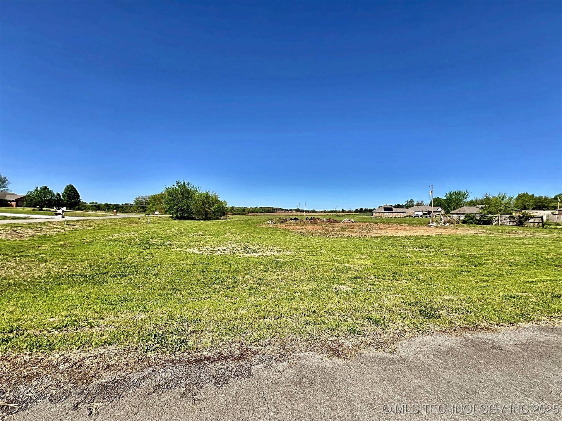 17540 W Tray Road Tahlequah OK 74464