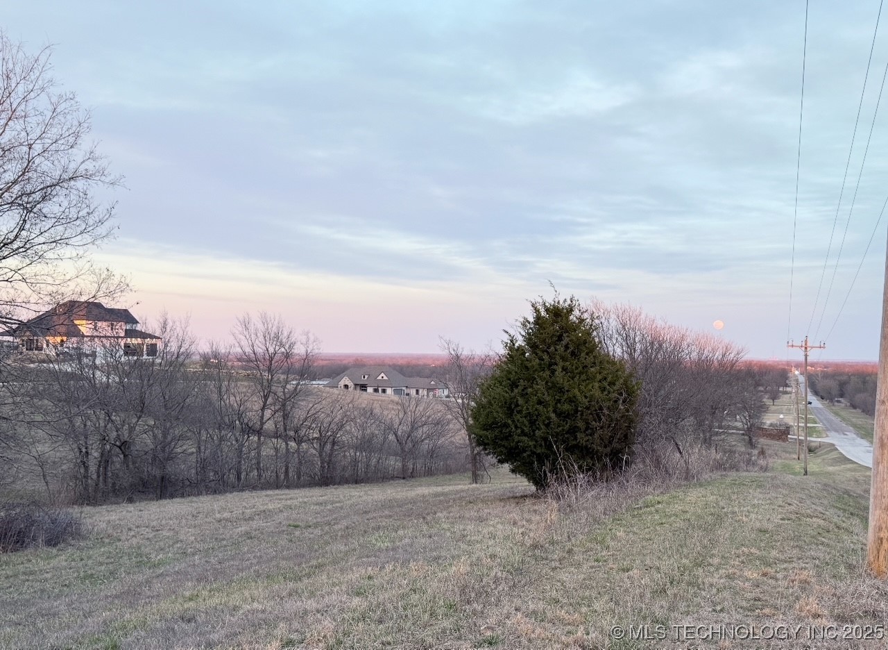 24 N 3985 Road Collinsville OK 74021