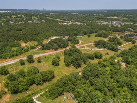 4556 Oak Timber Drive Tulsa OK 74131