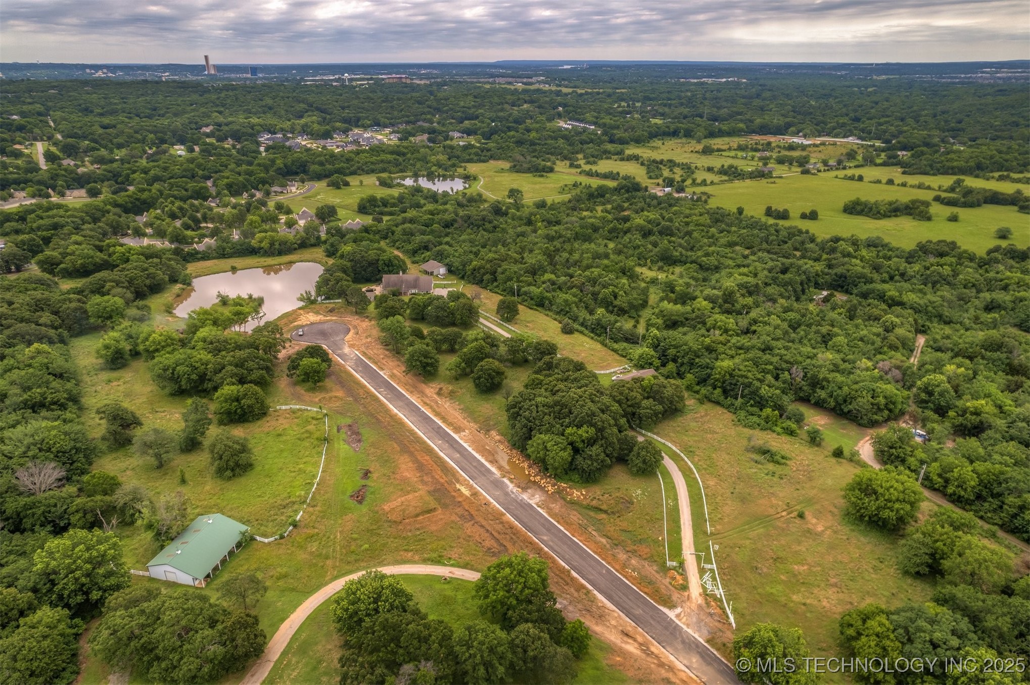 4556 Oak Timber Drive Tulsa OK 74131