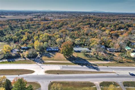 400 W Ray Fine Boulevard Roland OK 74954