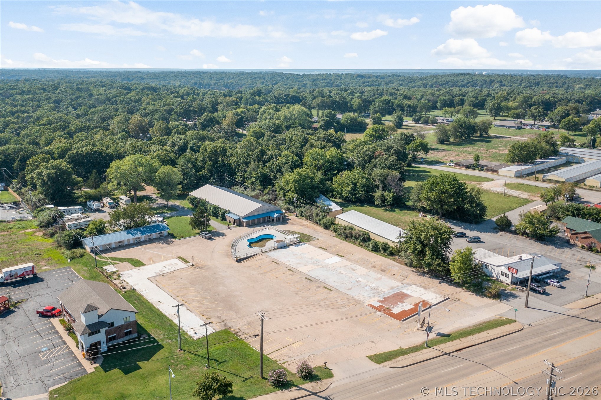 S Main Street Grove OK 74344