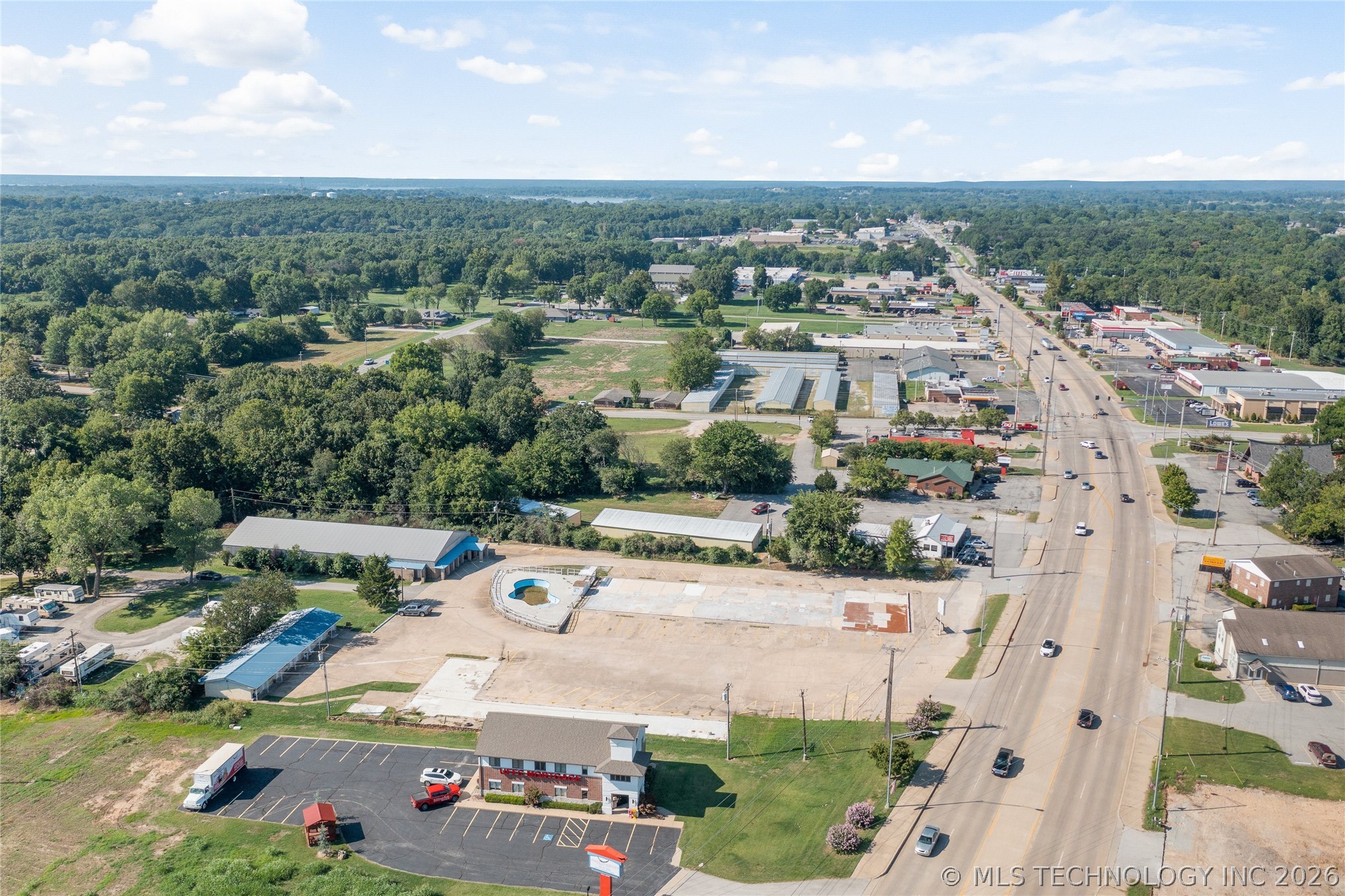 S Main Street Grove OK 74344