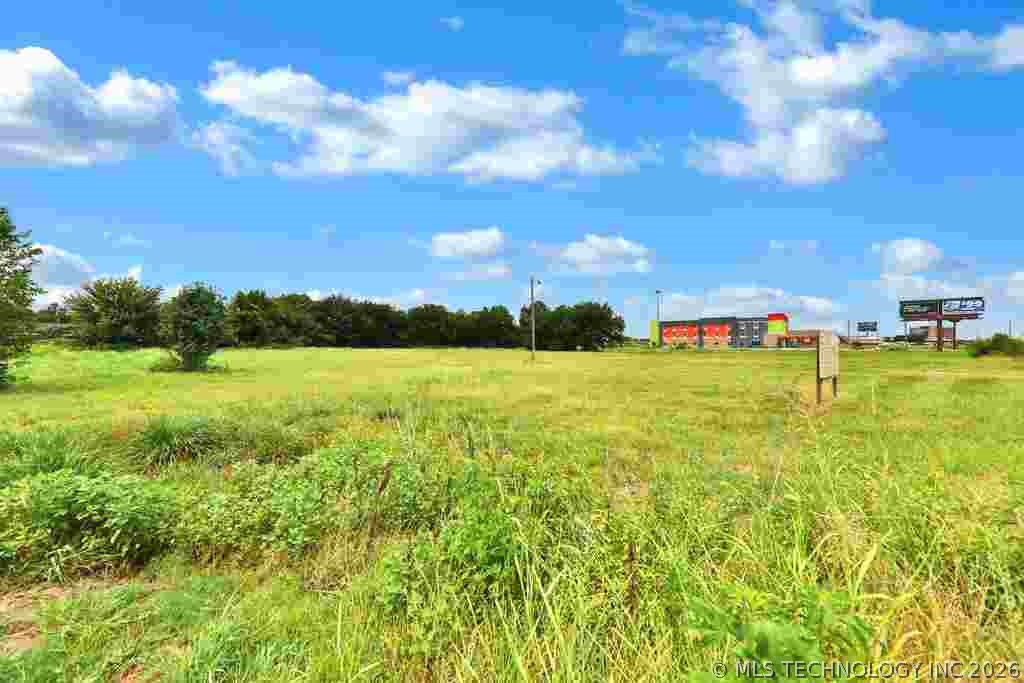 1007 N Service Road Calera OK 74730