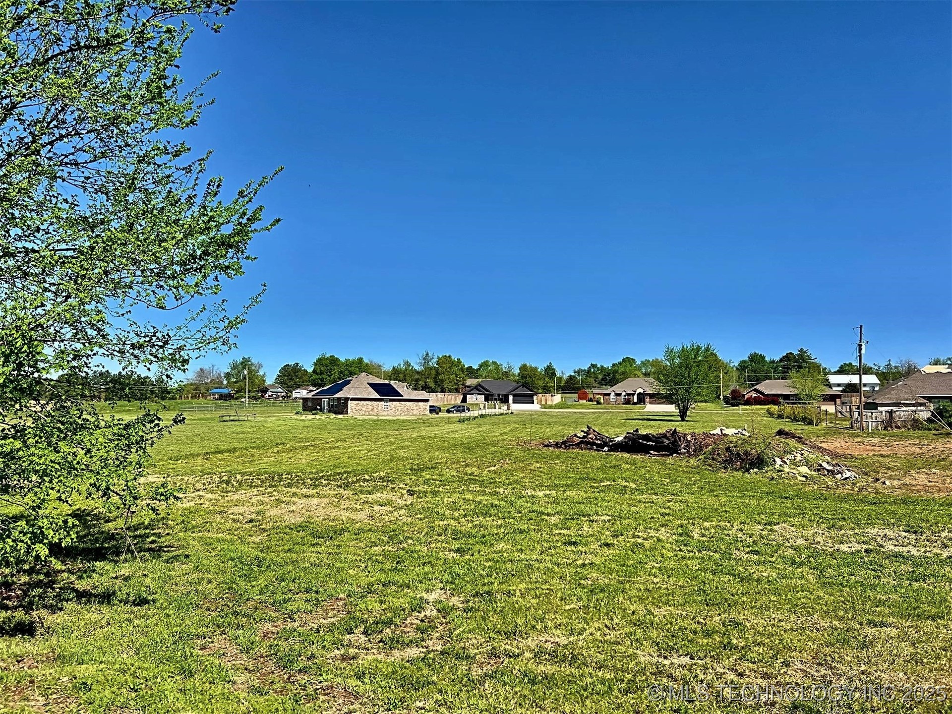 17530 W Tray Road Tahlequah OK 74464