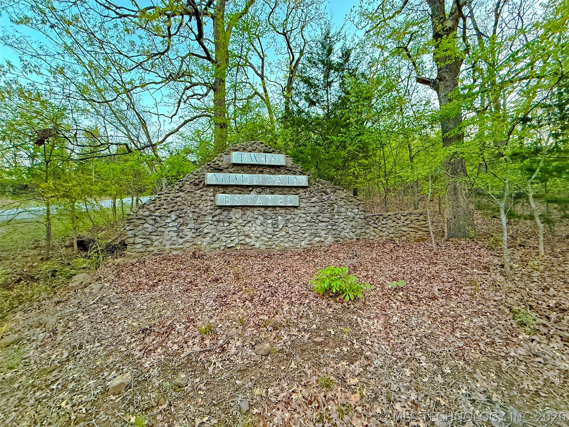 24 Holiday Lane Eufaula OK 74432