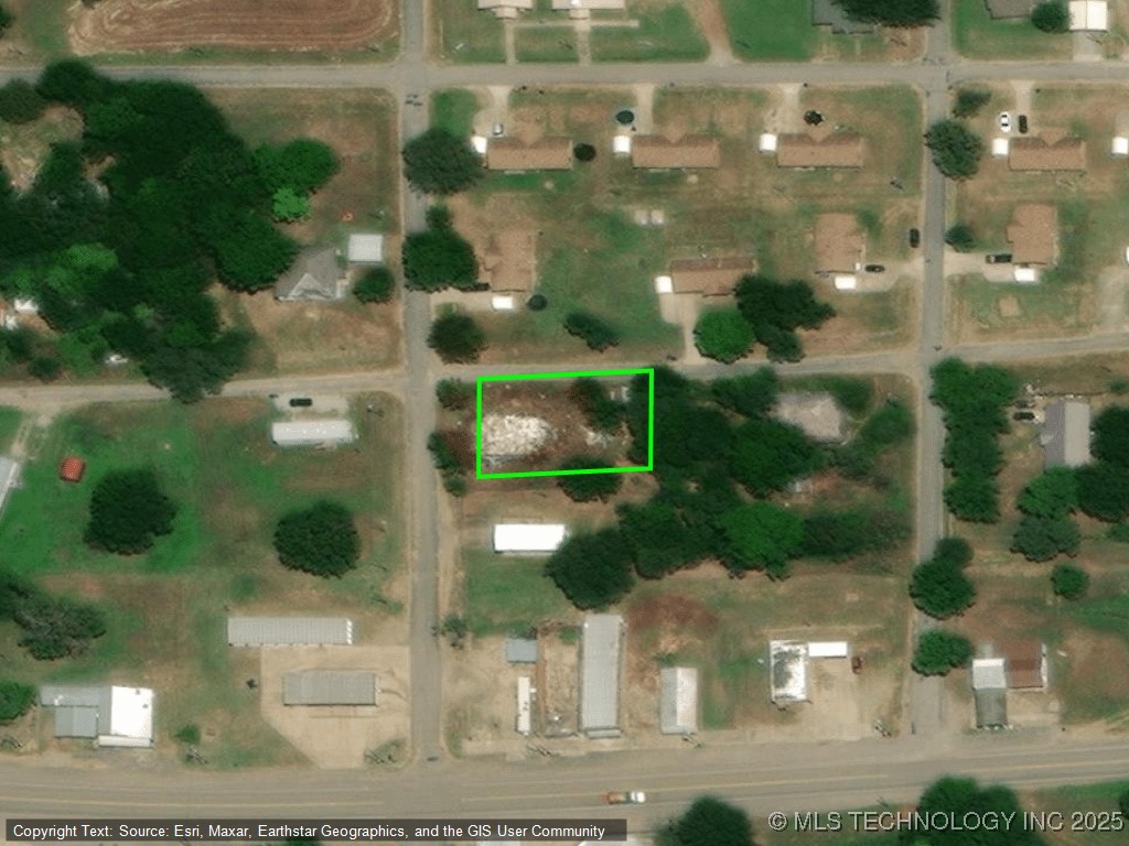 108 Howell Mccurtain OK 74944