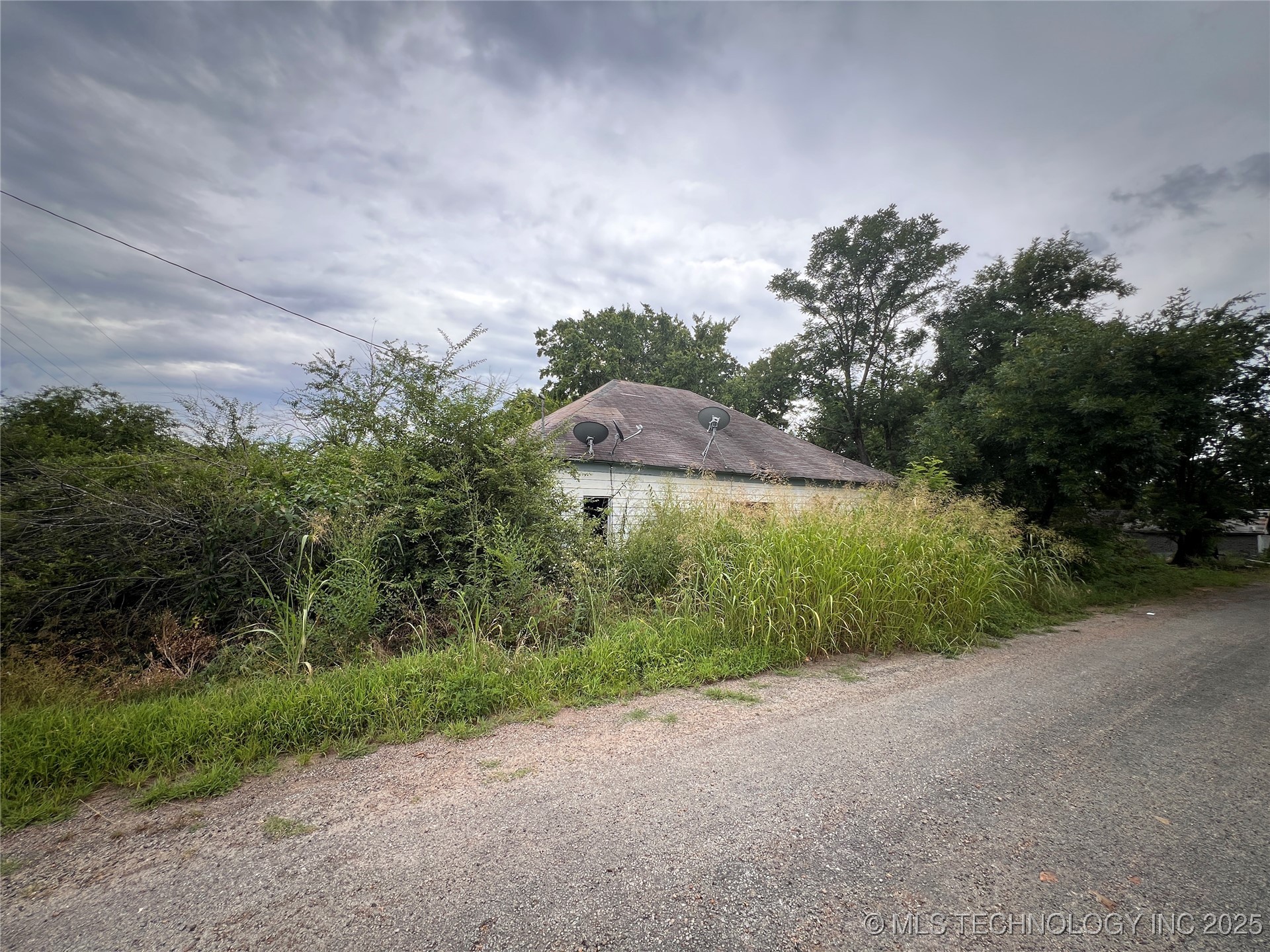 108 Howell Mccurtain OK 74944