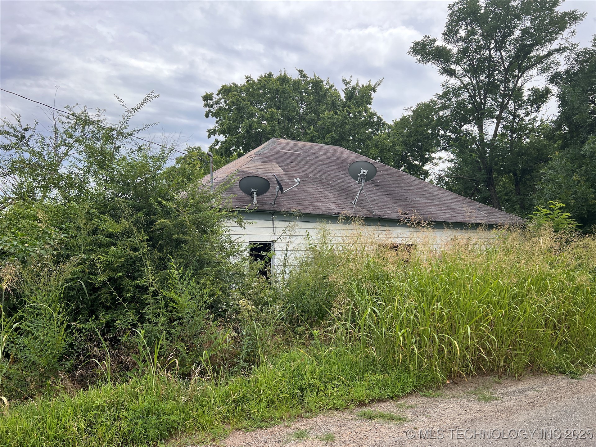 108 Howell Mccurtain OK 74944