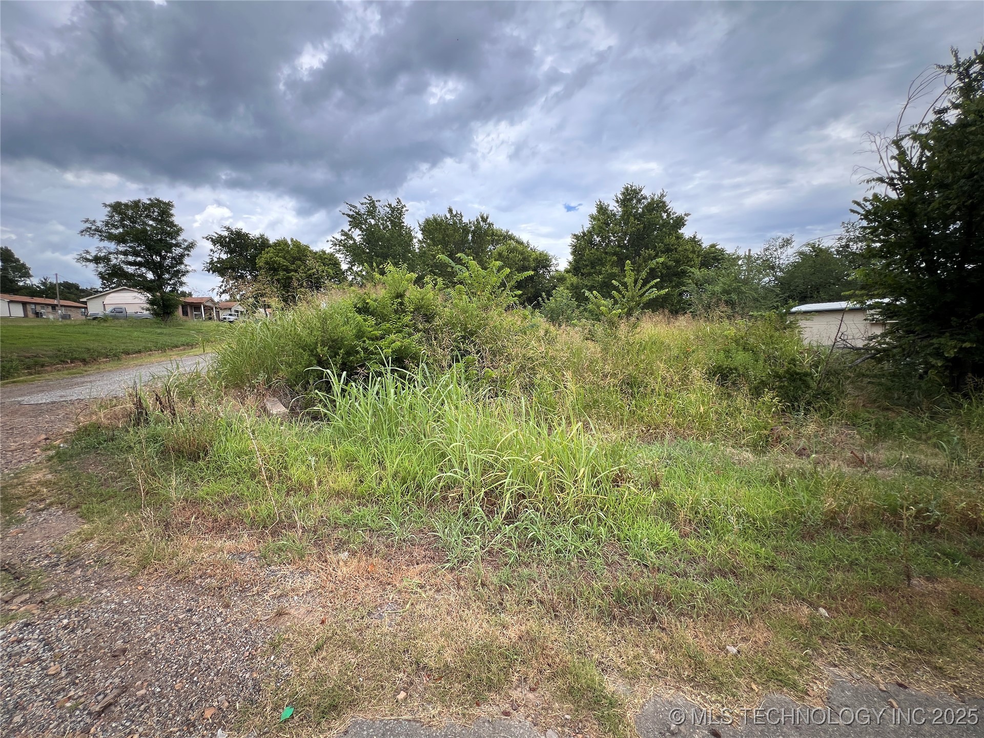 108 Howell Mccurtain OK 74944