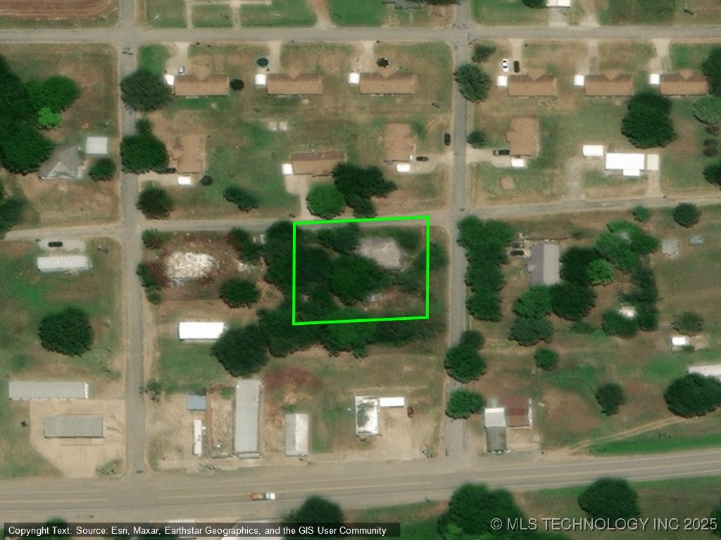 108 Howell Mccurtain OK 74944