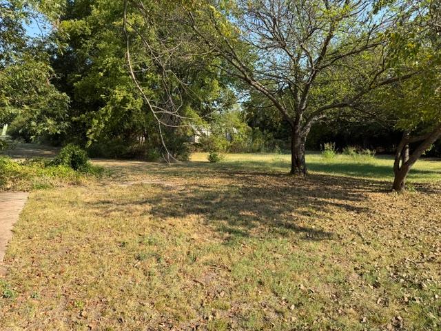 204 Plum Holdenville OK 74848