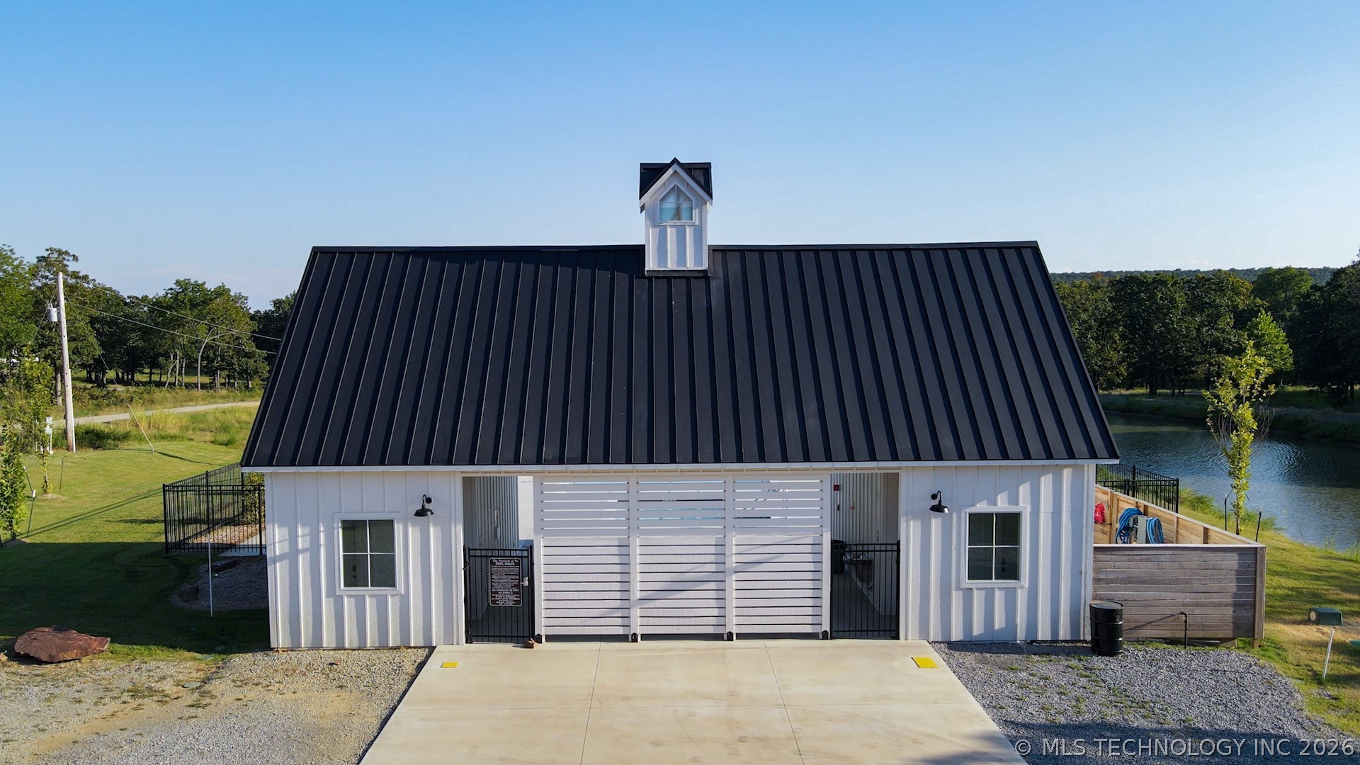 22 Falcon Tree Loop Eufaula OK 74432