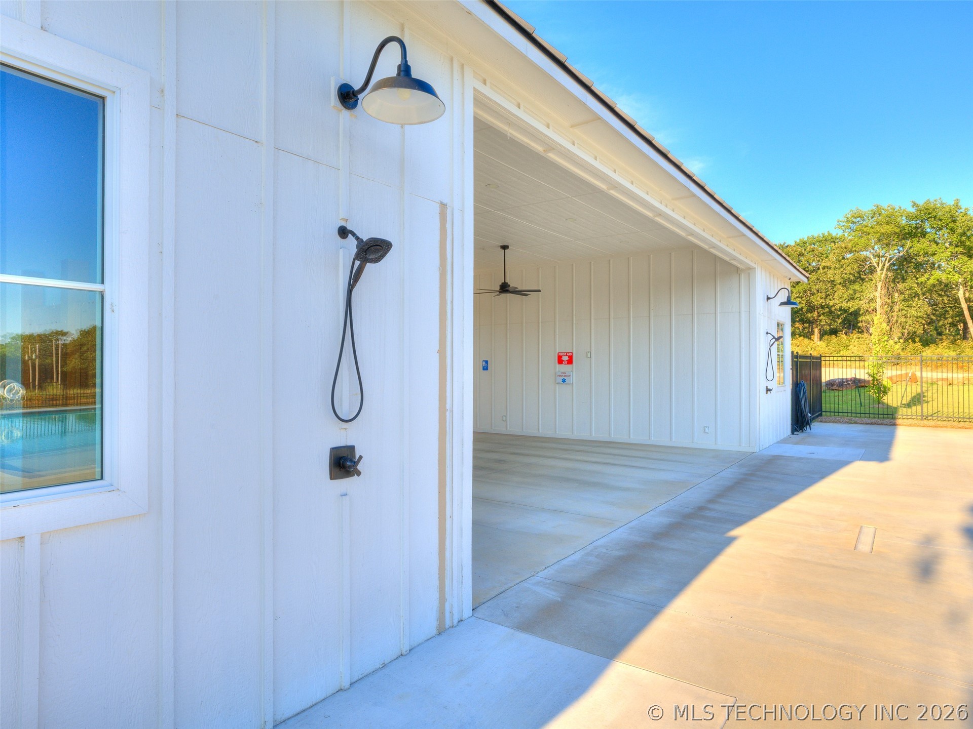 22 Falcon Tree Loop Eufaula OK 74432