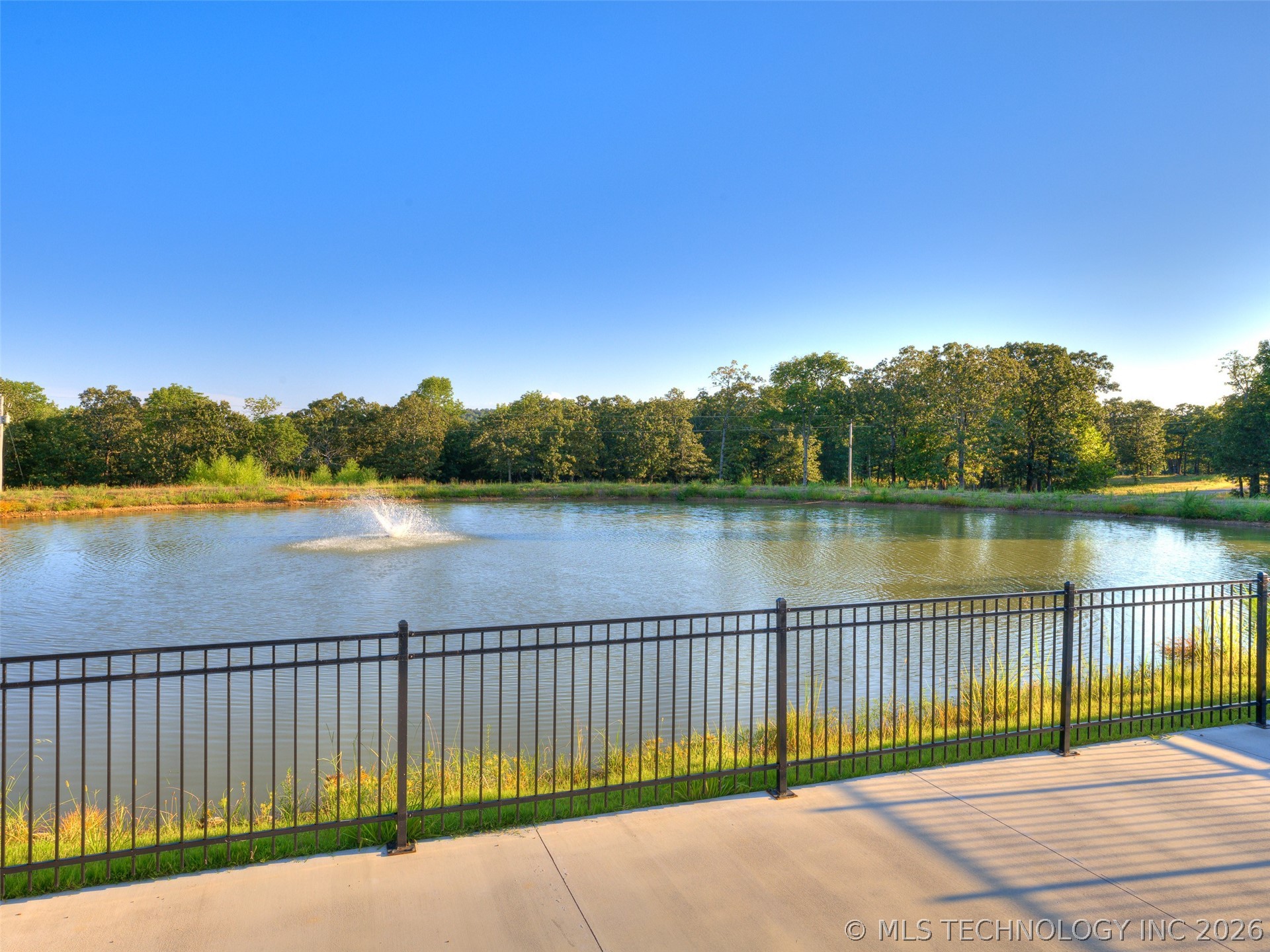 22 Falcon Tree Loop Eufaula OK 74432
