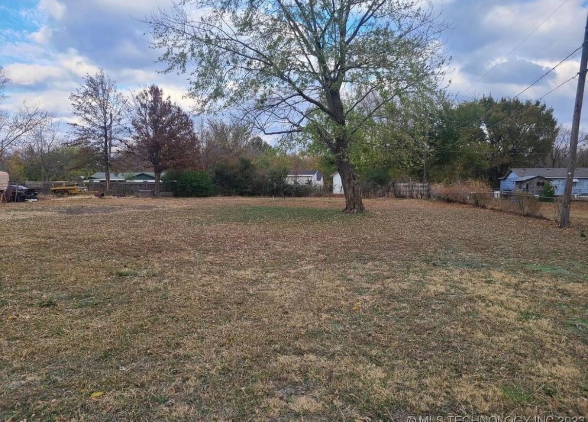 1031 S Pine Street Nowata OK 74048