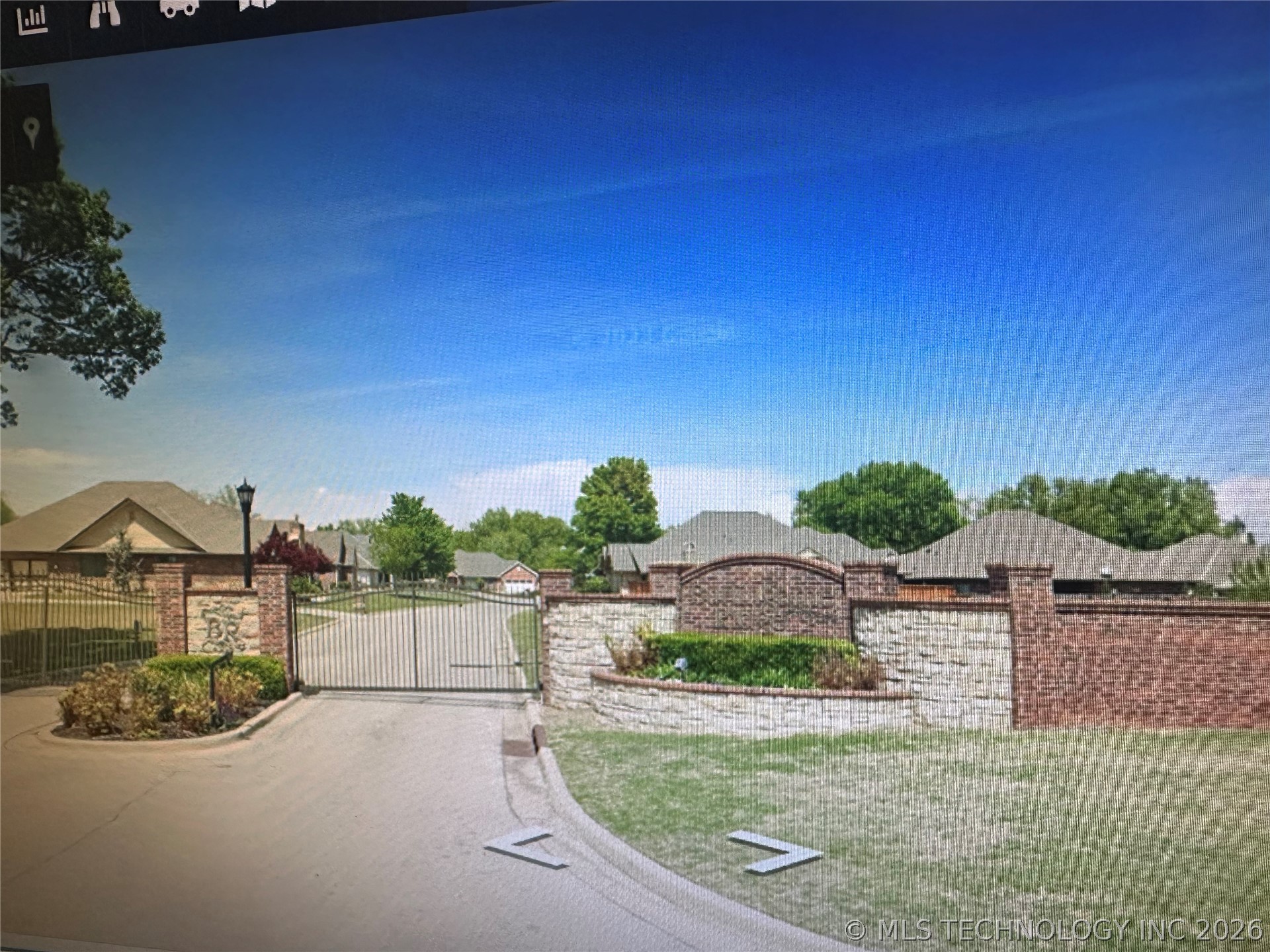 2419 Burlingame Ridge Bartlesville OK 74006