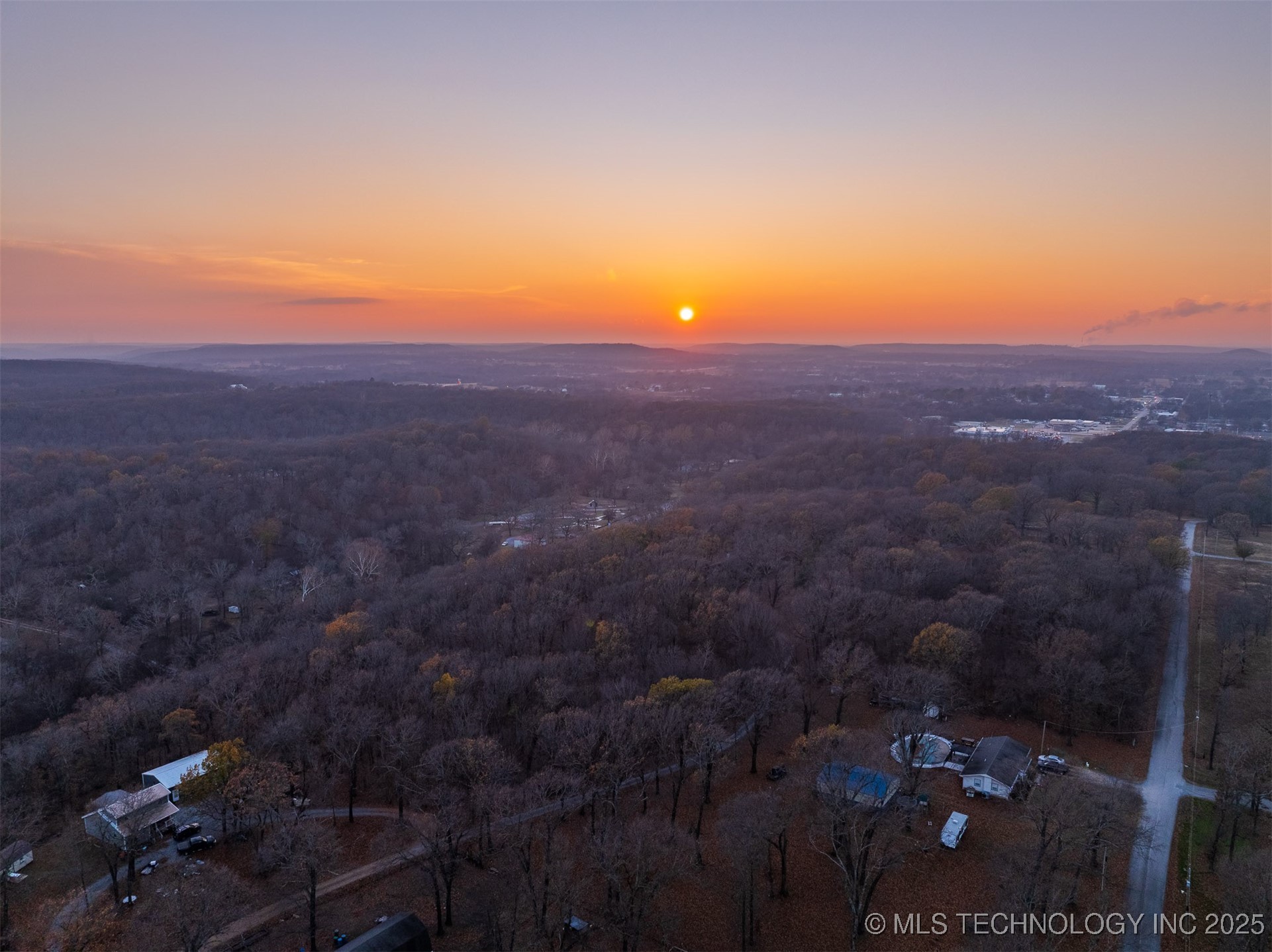 6594 E 563 Road Locust Grove OK 74352