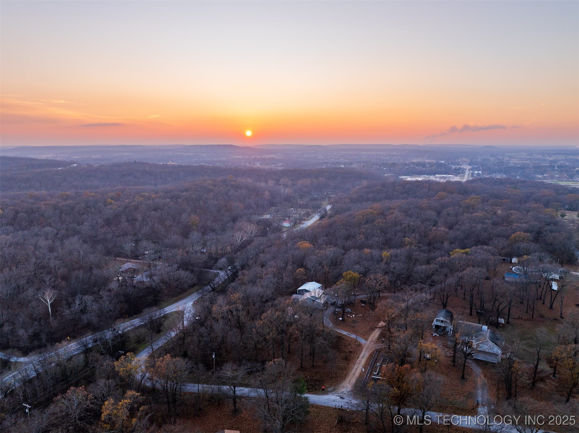 6594 E 563 Road Locust Grove OK 74352