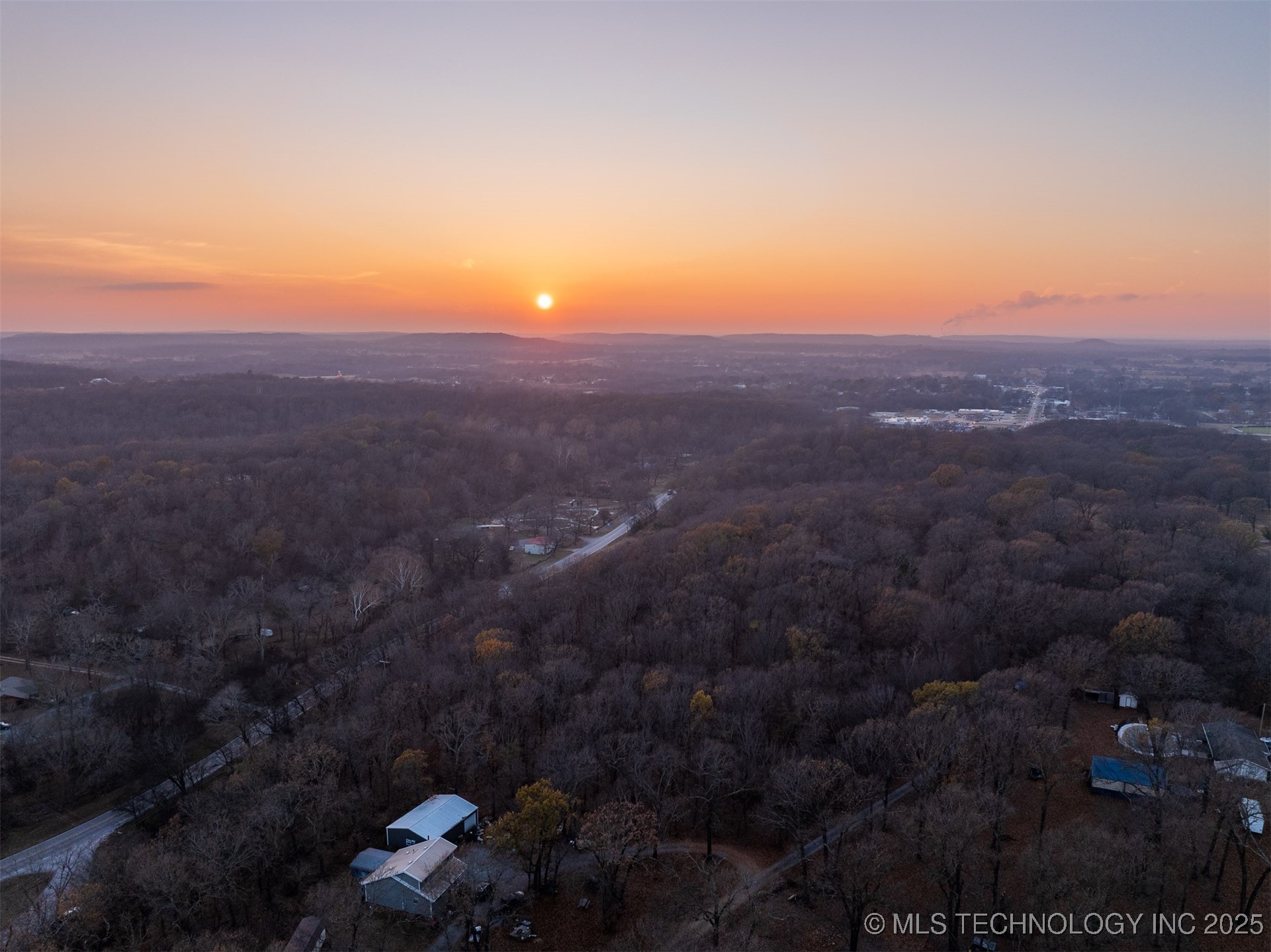 6594 E 563 Road Locust Grove OK 74352
