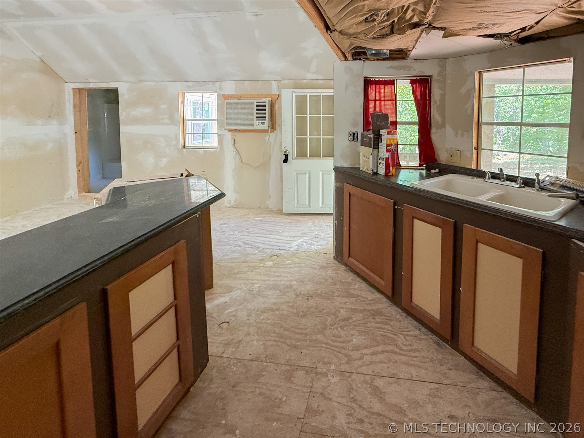 20653 E Dixie Parkway Tahlequah OK 74464