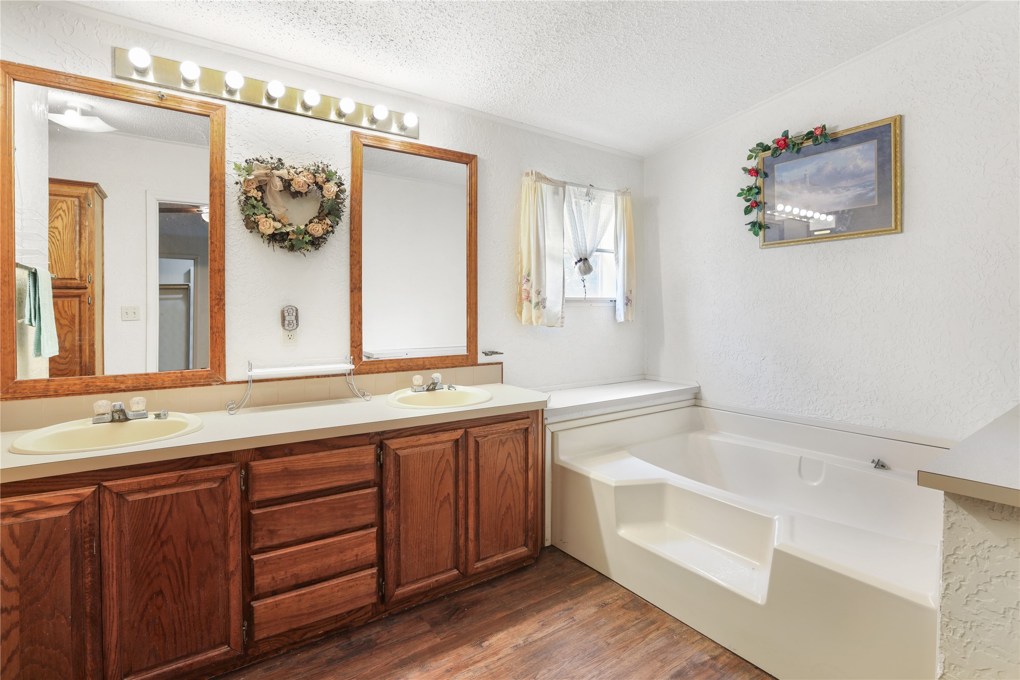 157 Acorn Lane Jay OK 74342