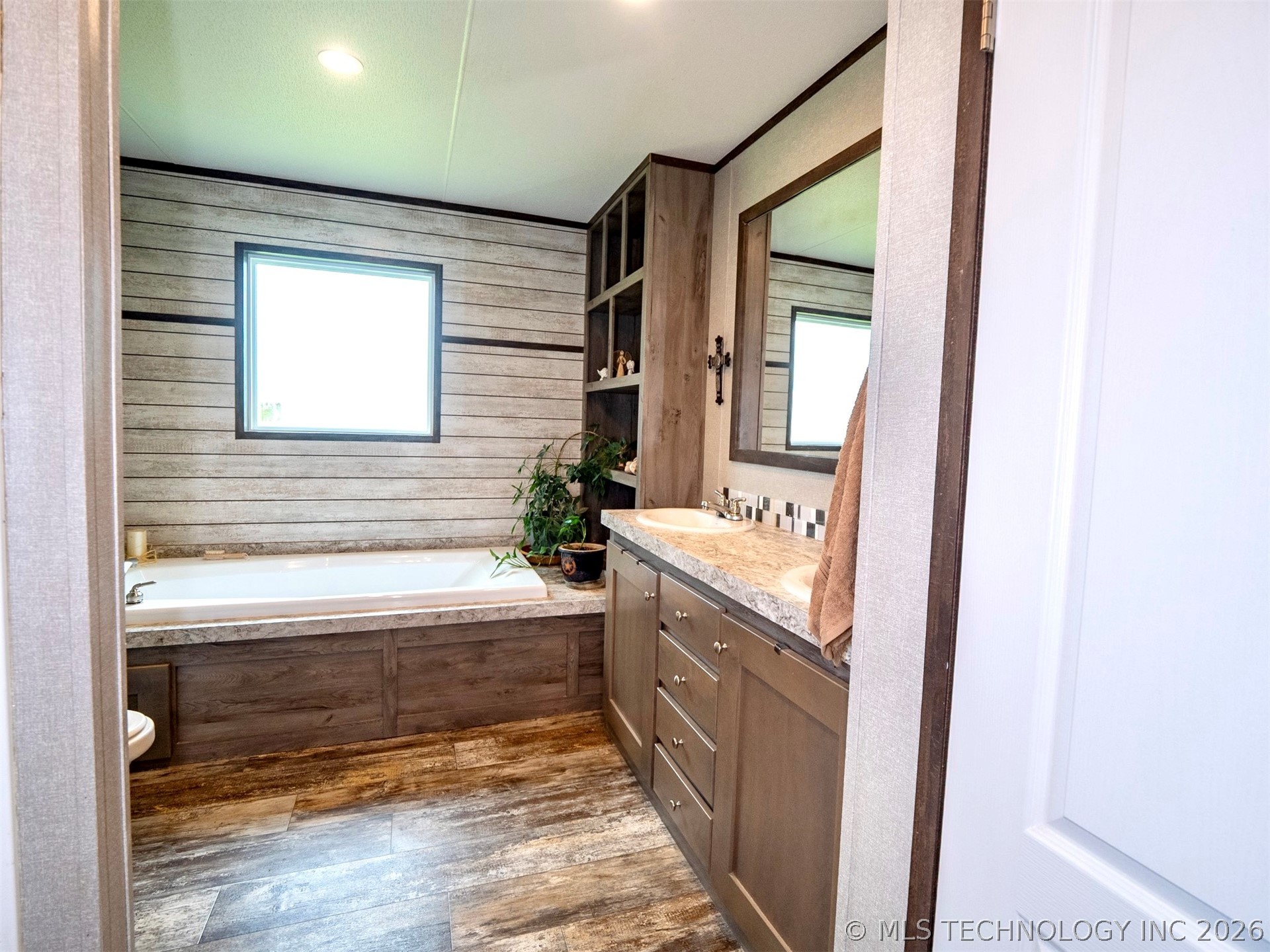 35 Cale Lane Calera OK 74730