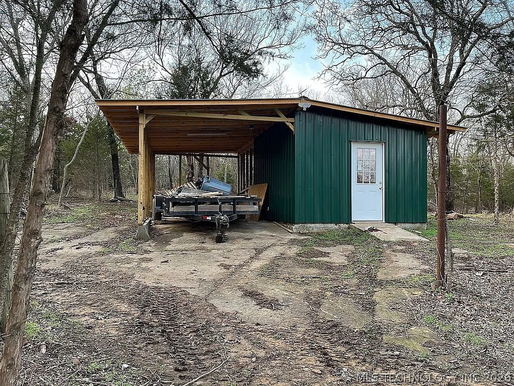 403993 E 1090 Road Henryetta OK 74437