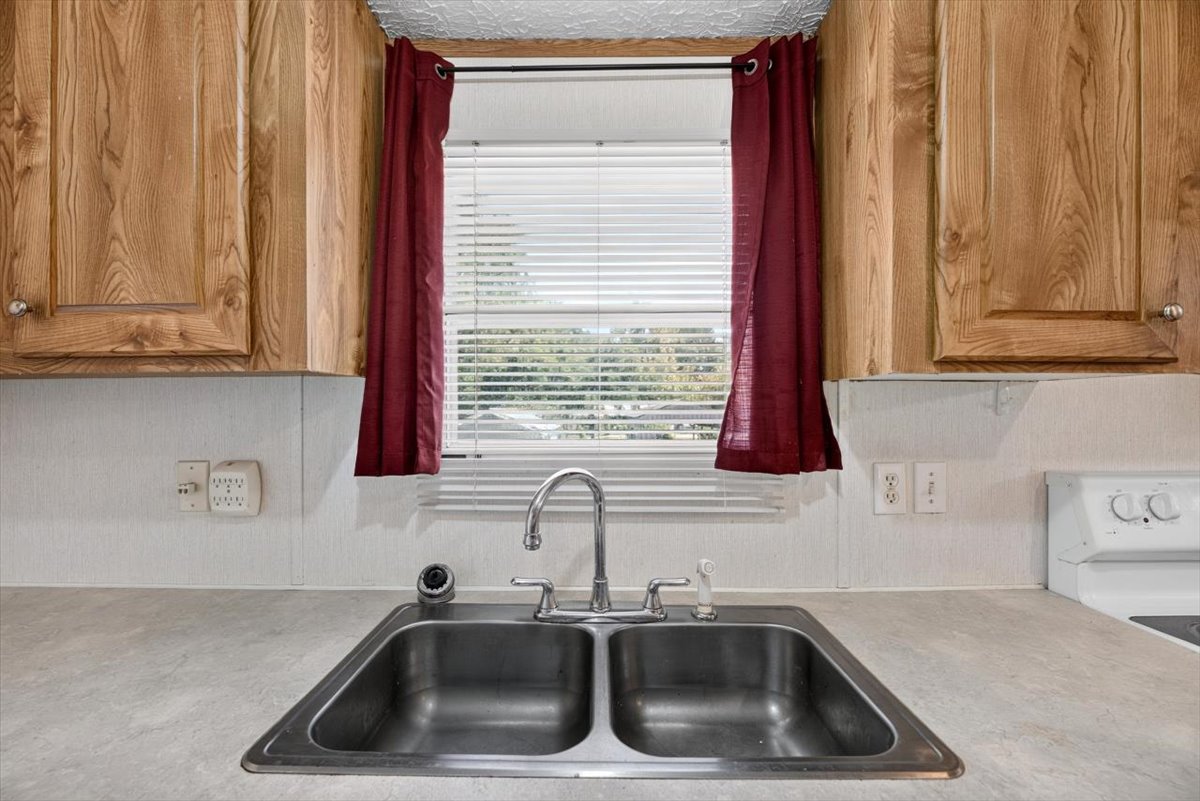 39908 Texas Avenue Howe OK 74940
