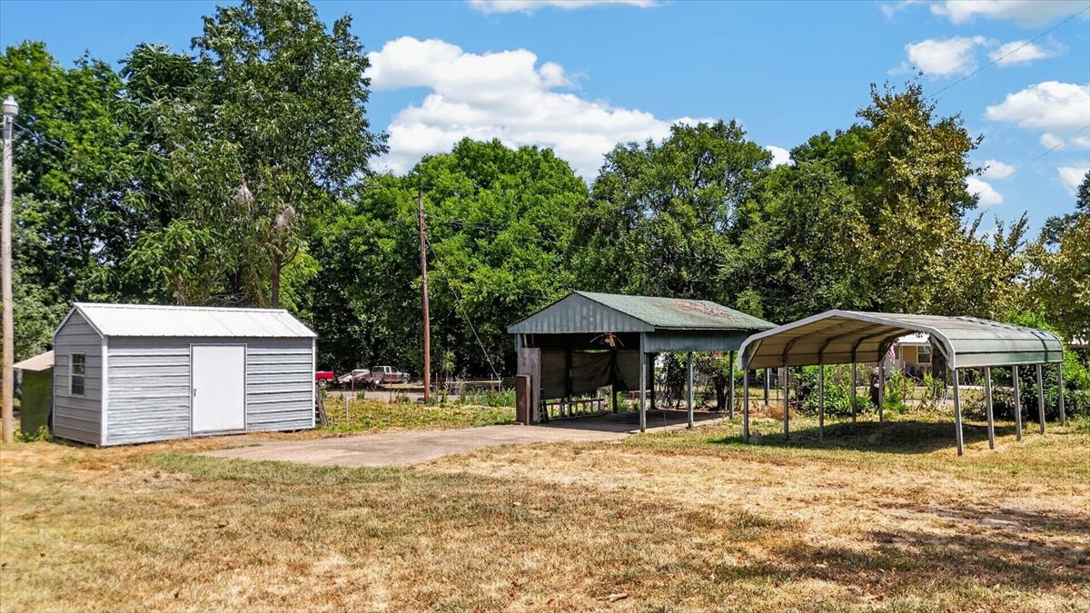 39908 Texas Avenue Howe OK 74940