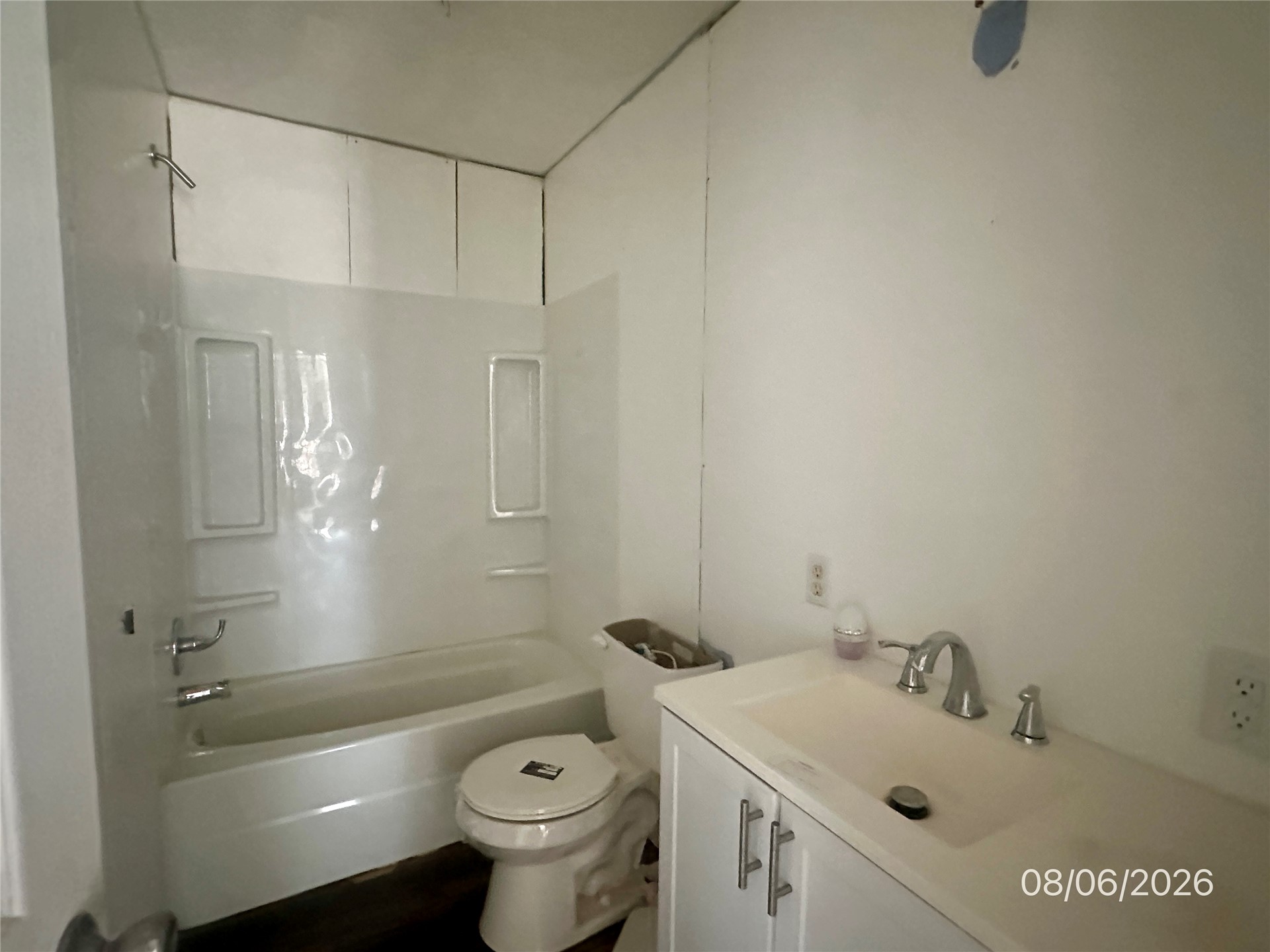 202 E I Avenue Milburn OK 73450