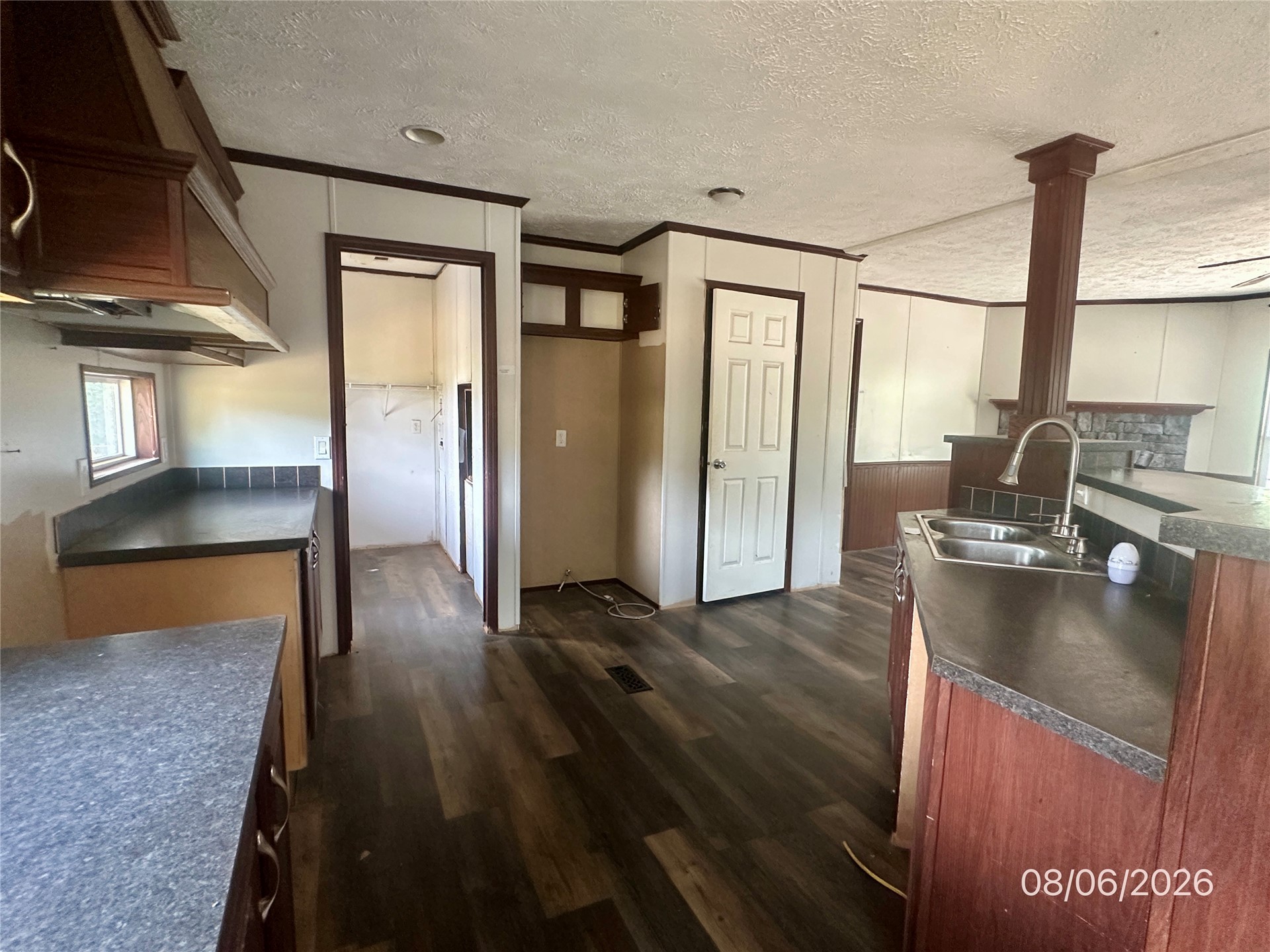 202 E I Avenue Milburn OK 73450