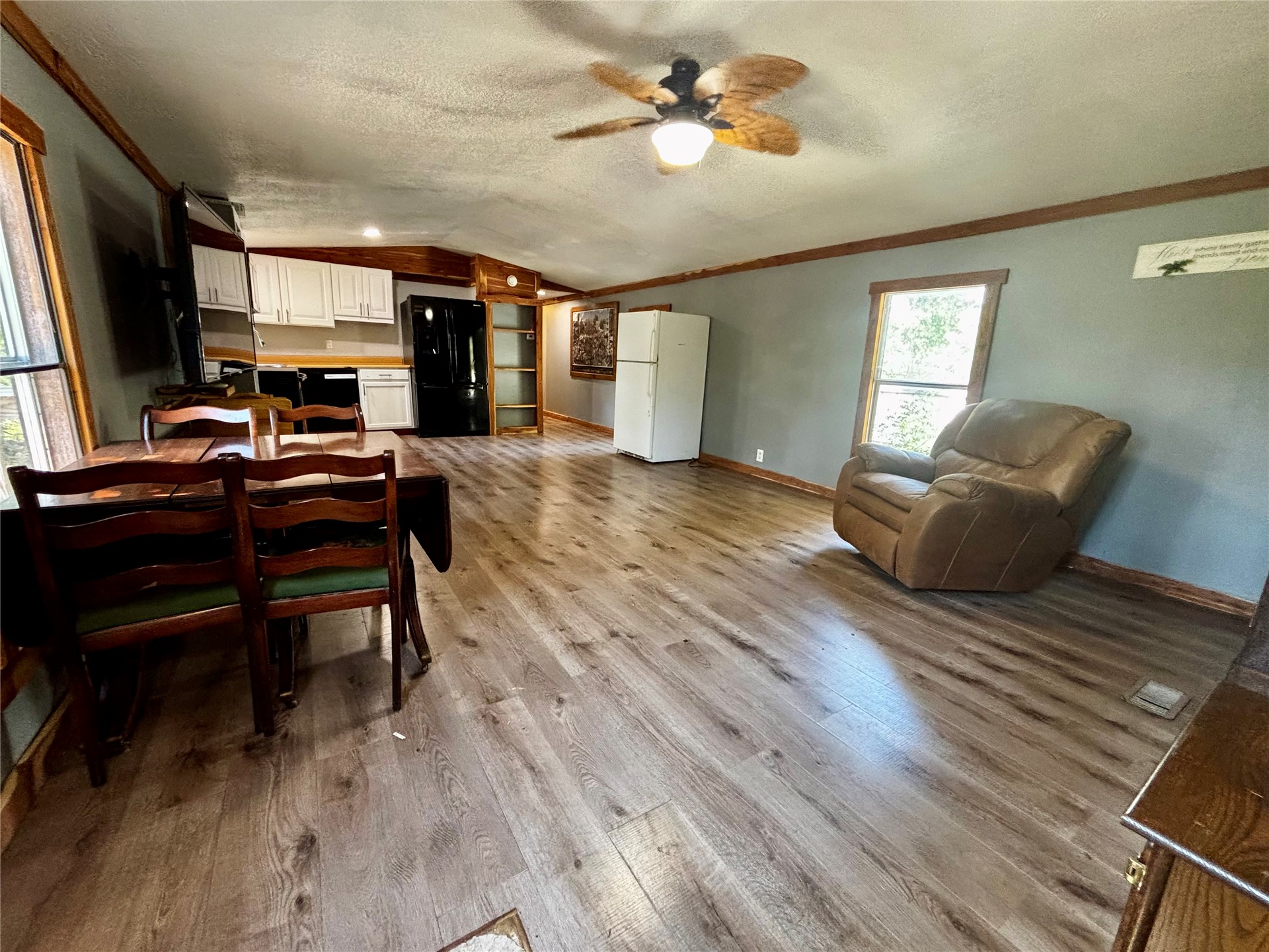 4664 S Highway 82 Locust Grove OK 74352