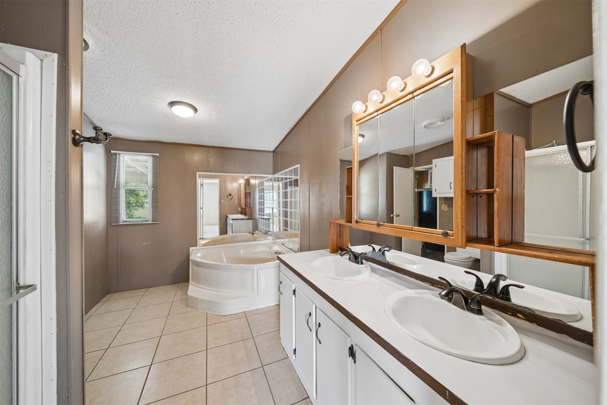 5952 N Rockford Avenue Tulsa OK 74126