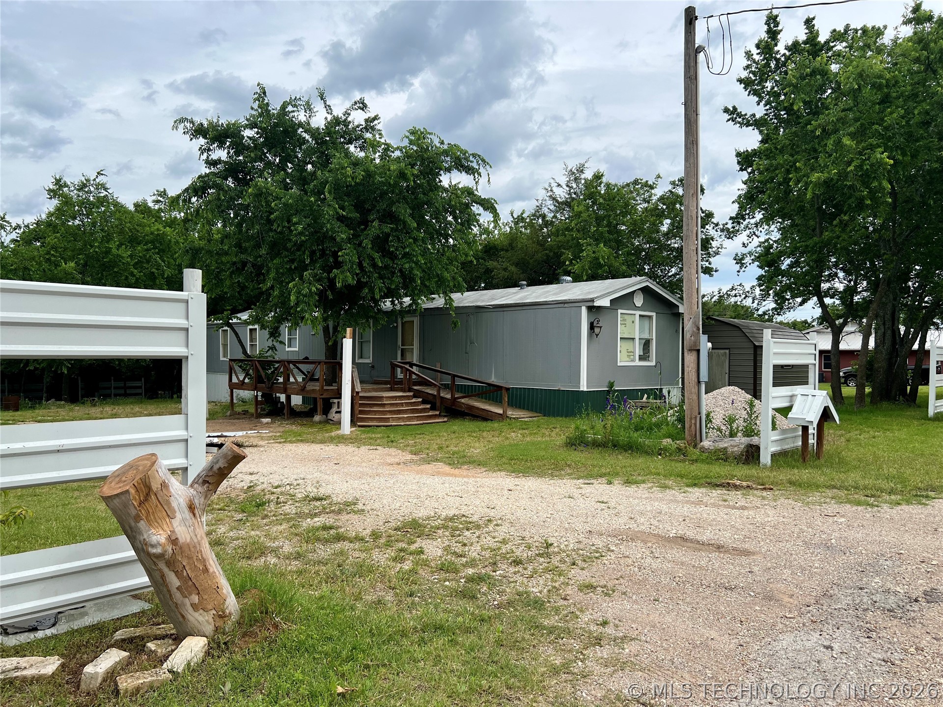 9998 Ray Avenue Kingston OK 73439