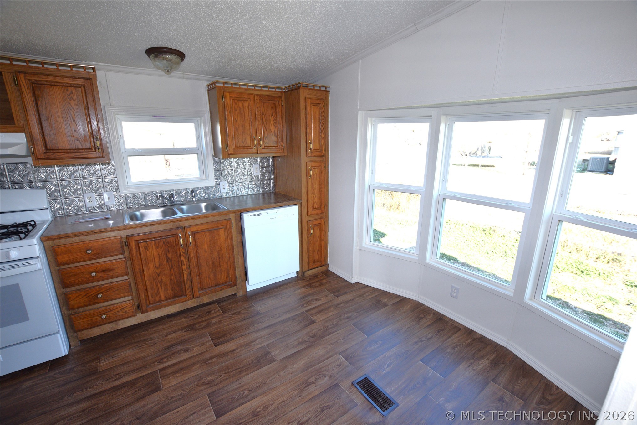 413 W Willow Street Stilwell OK 74960