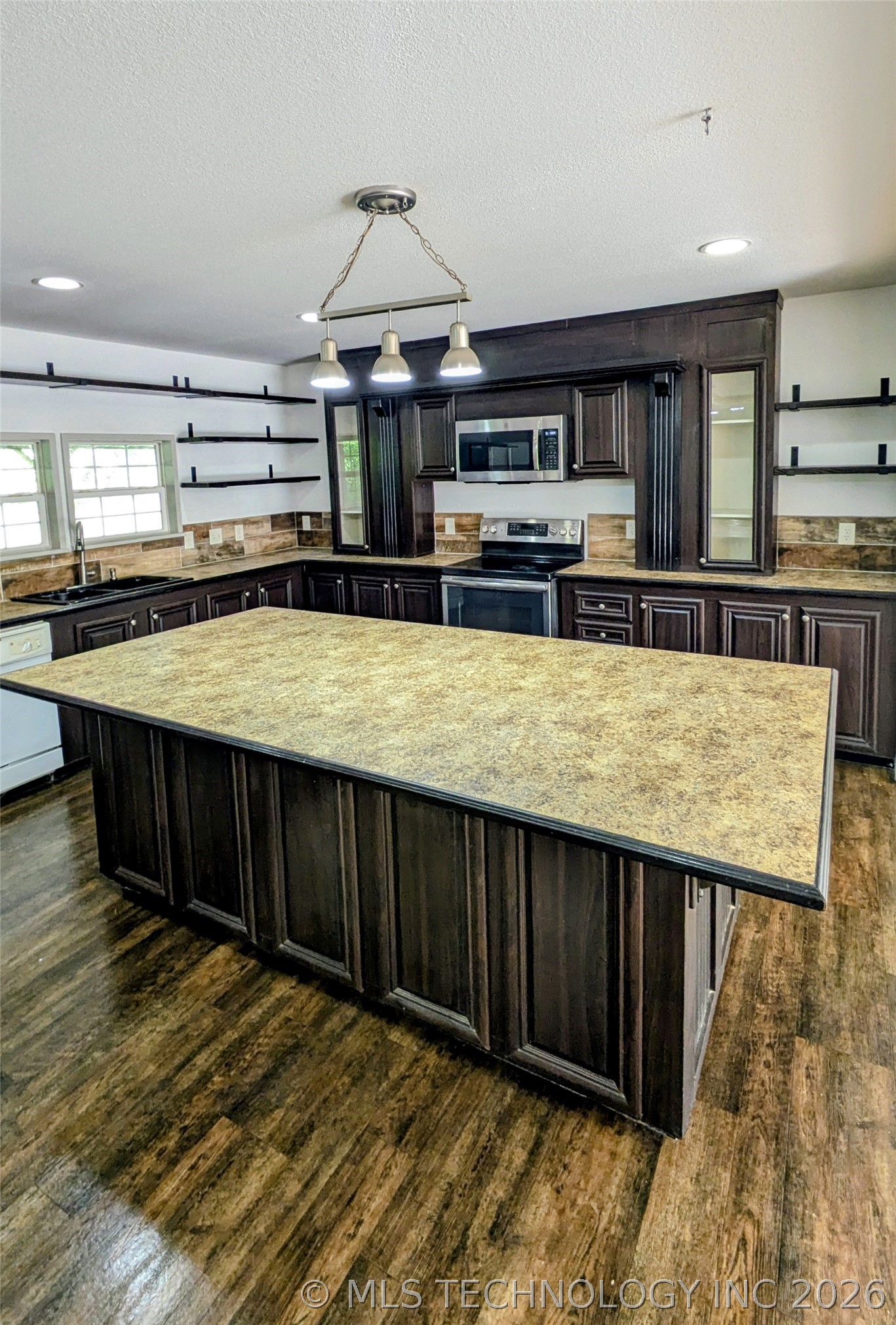 426098 Texanna Road Checotah OK 74426