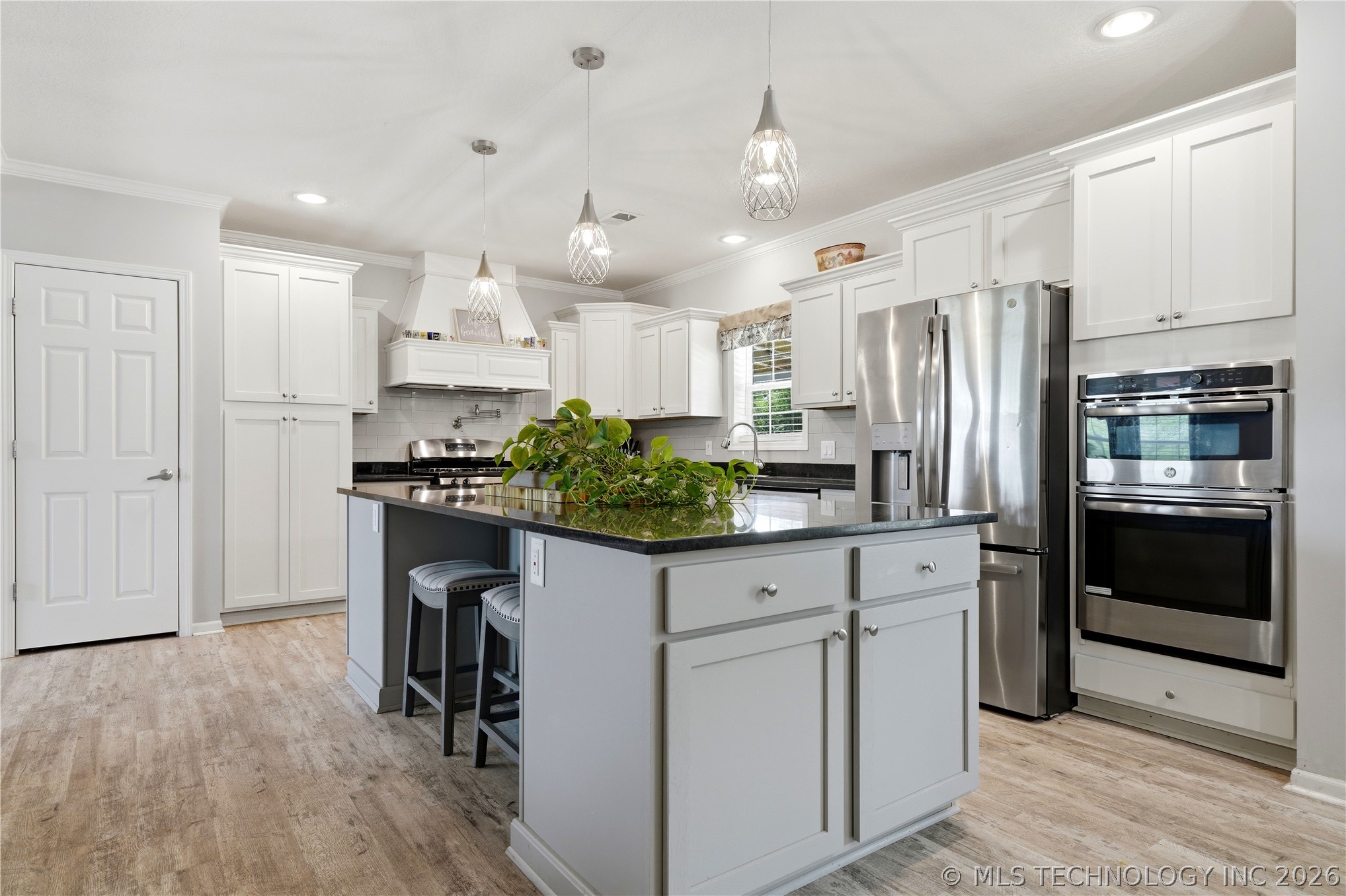 22022 W 888 Road Cookson OK 74427