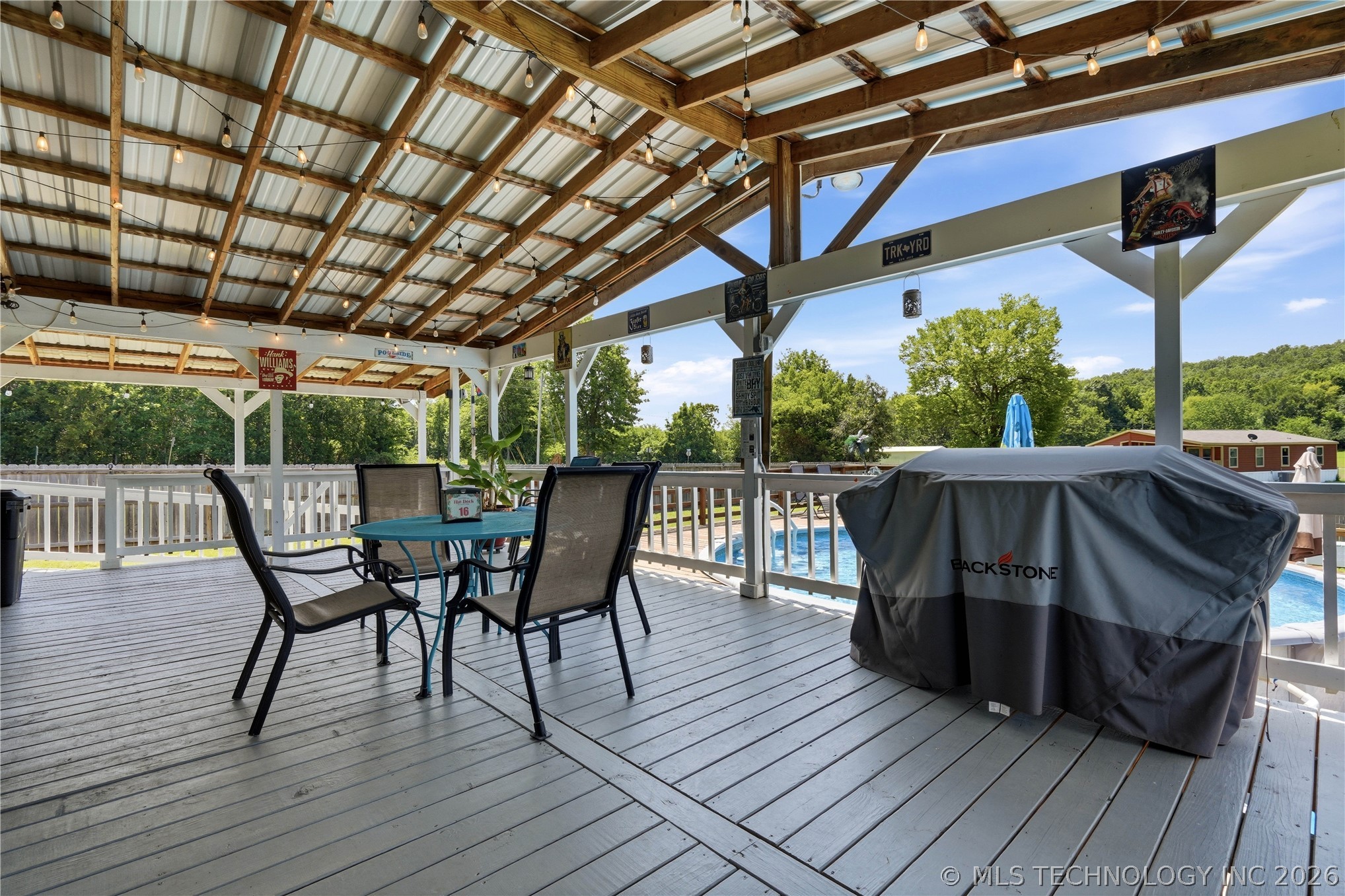 22022 W 888 Road Cookson OK 74427