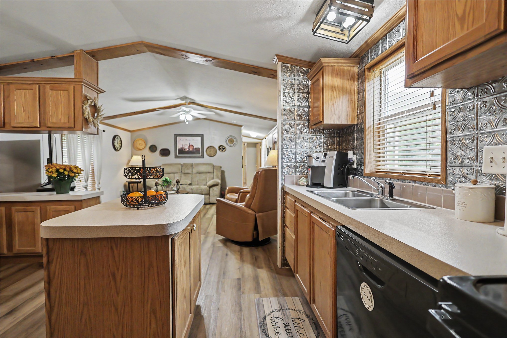 306 N Moseley Road Colcord OK 74338