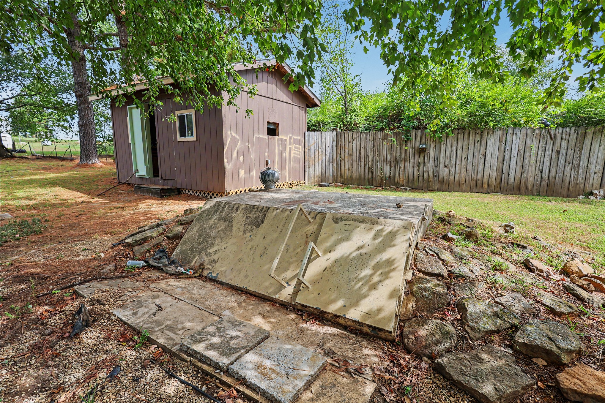 306 N Moseley Road Colcord OK 74338
