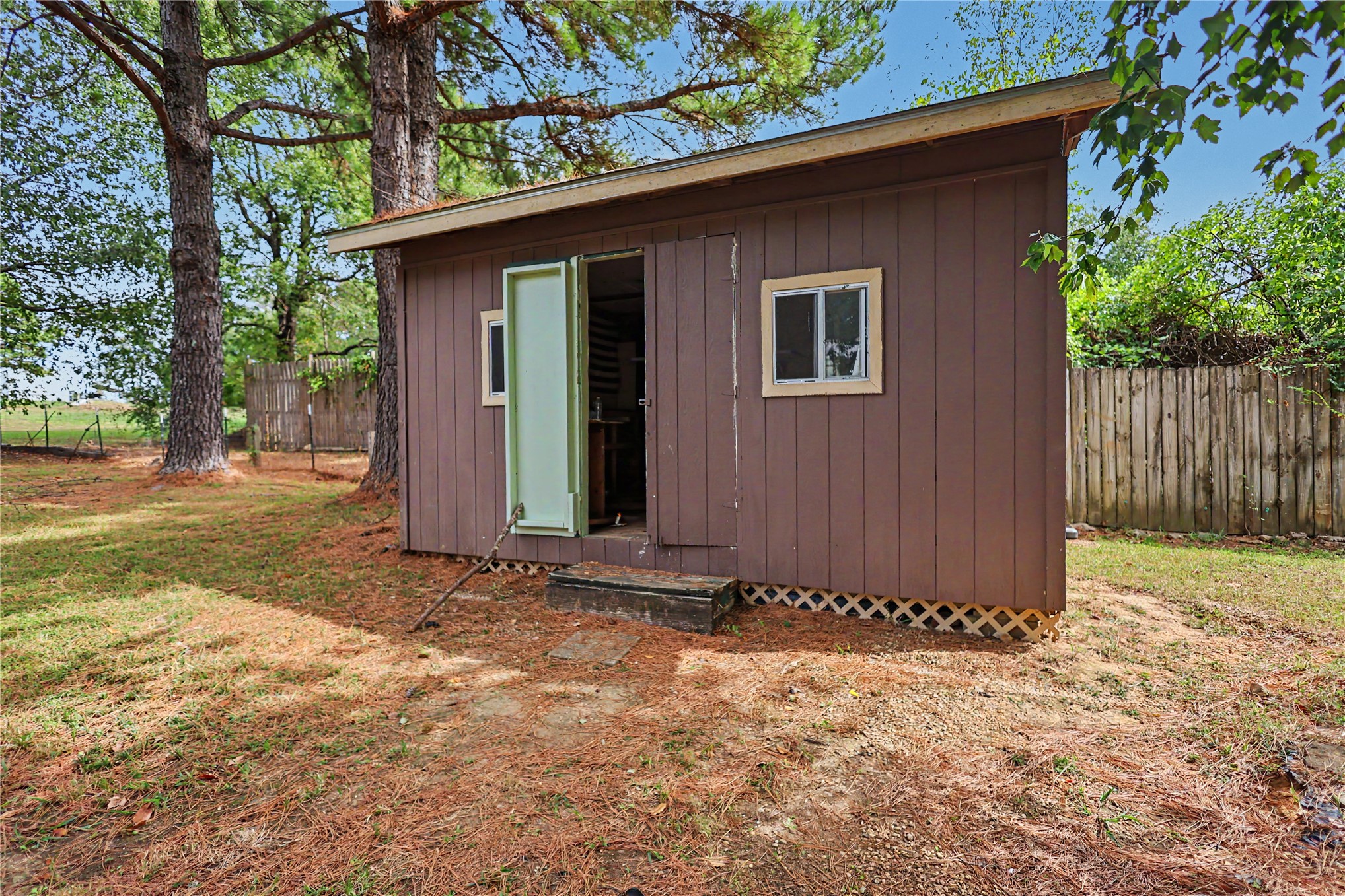 306 N Moseley Road Colcord OK 74338