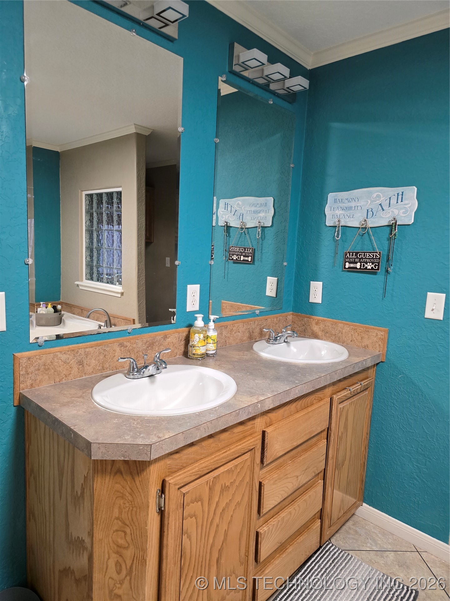 306 W Oklahoma Medford OK 73759