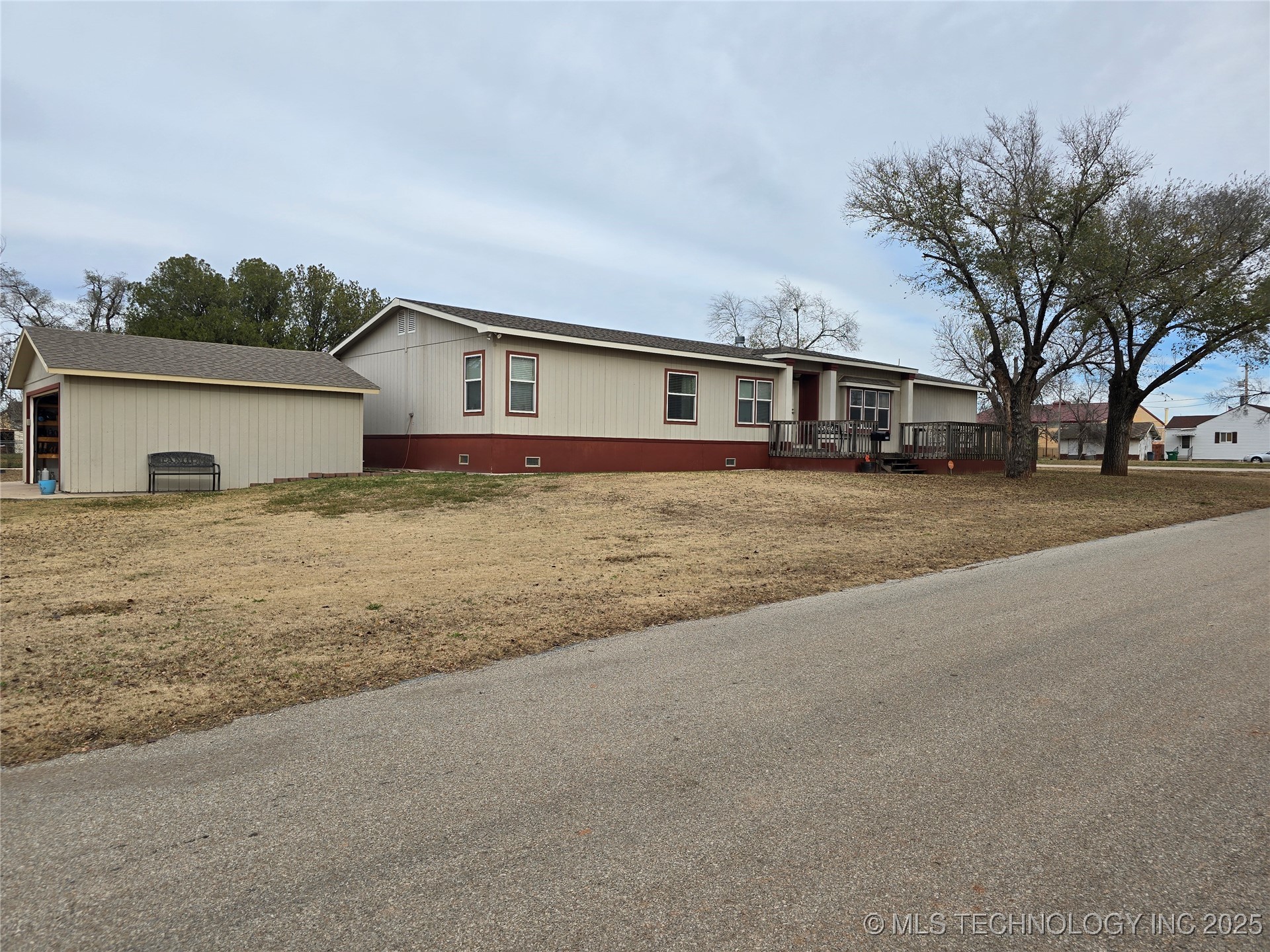 306 W Oklahoma Medford OK 73759